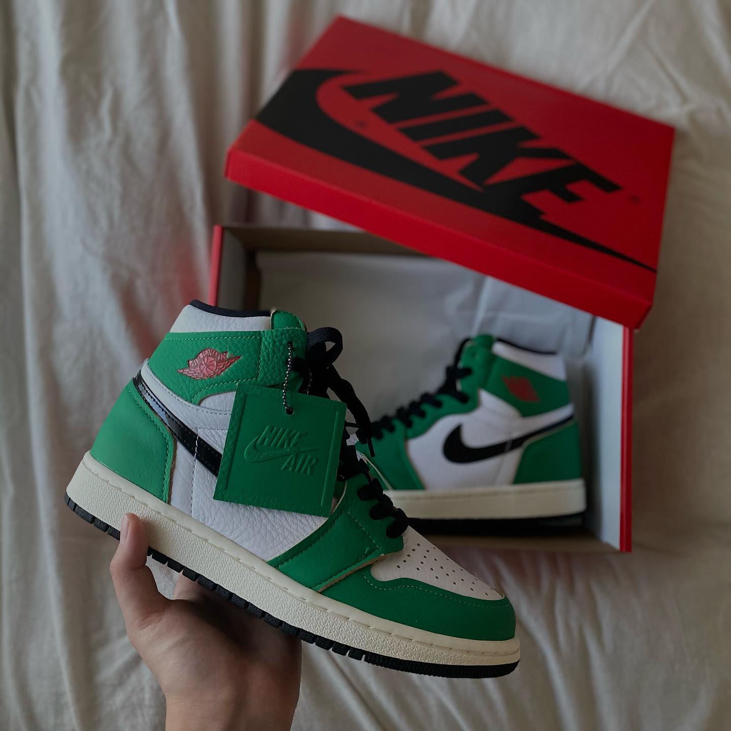 Nike Air Jordan 1 Lucky Green Sneaker