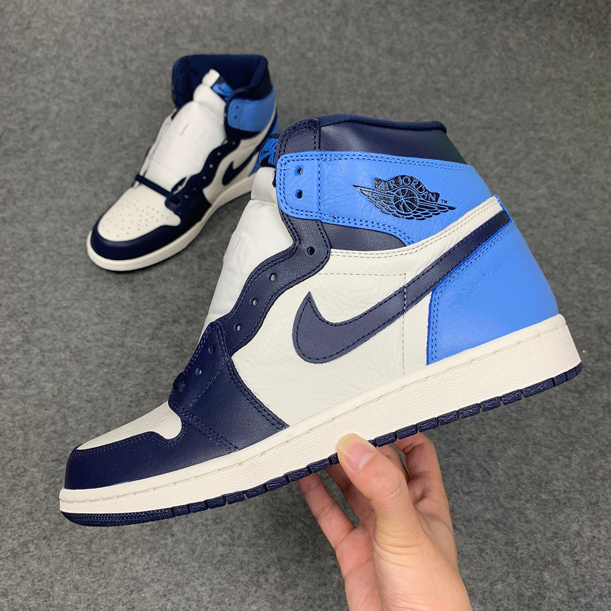 NIKE AIR JORDAN 1 RETRO HIGH OBSIDIAN UNC SNEAKERS