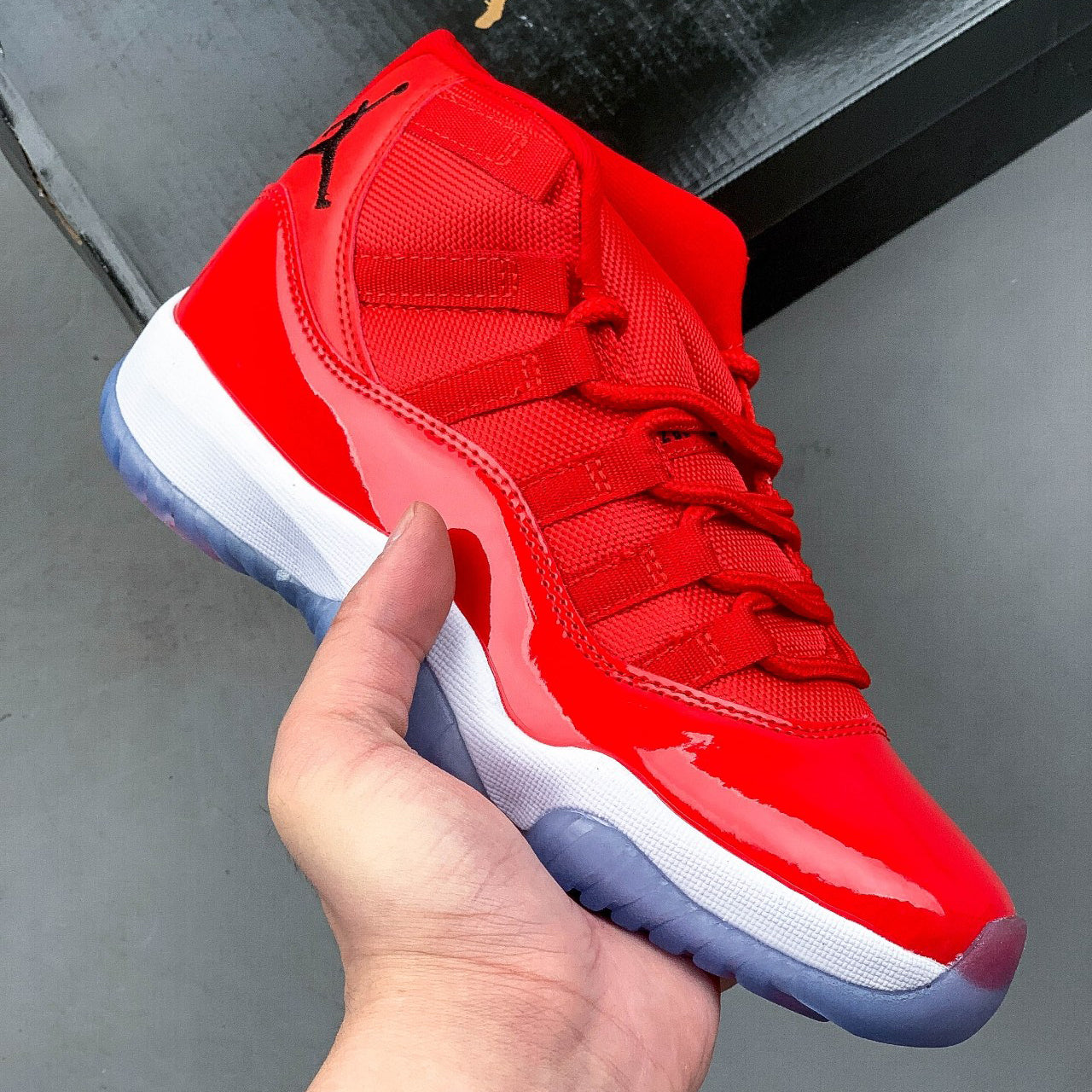 NIKE Air Jordan 11 AJ11 Sneaker