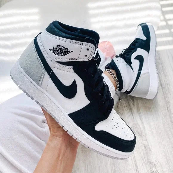 Nike air jordan 1 mid sneakers