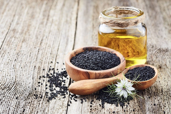 Black Seed Oil Benefits for Hair Growth: How to Use It – VedaOils USA