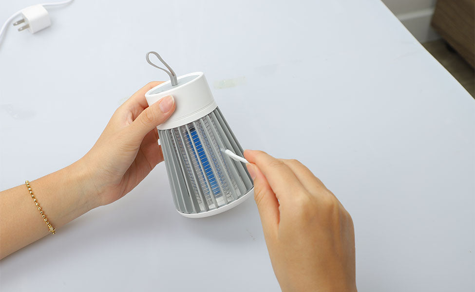 BuzzBGone mosquito Zapper charging