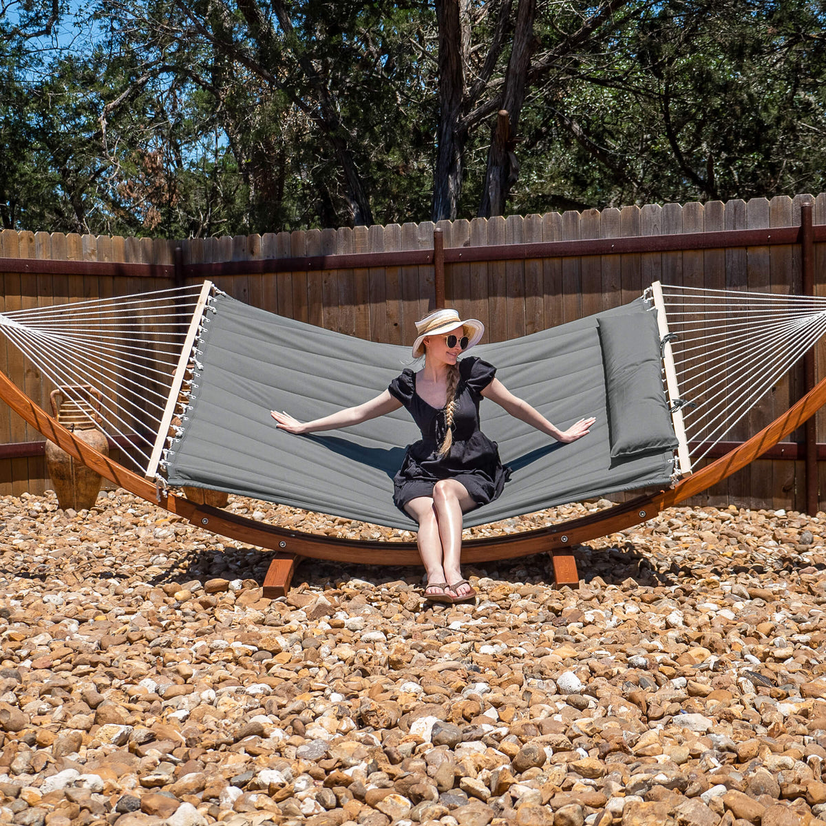 Enhancing-Your-Backyard-Adding-a-Hammock-for-Ultimate-Relaxation