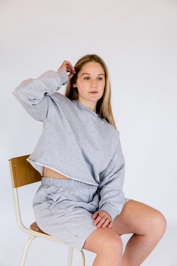 OVERSIZED SWEAT SHORT - GREY