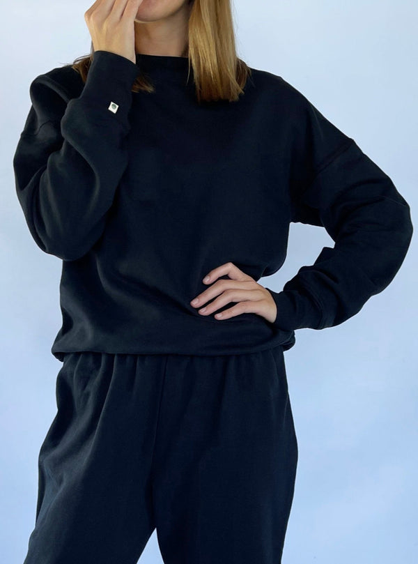 LOOSE FIT SWEATER - BLACK