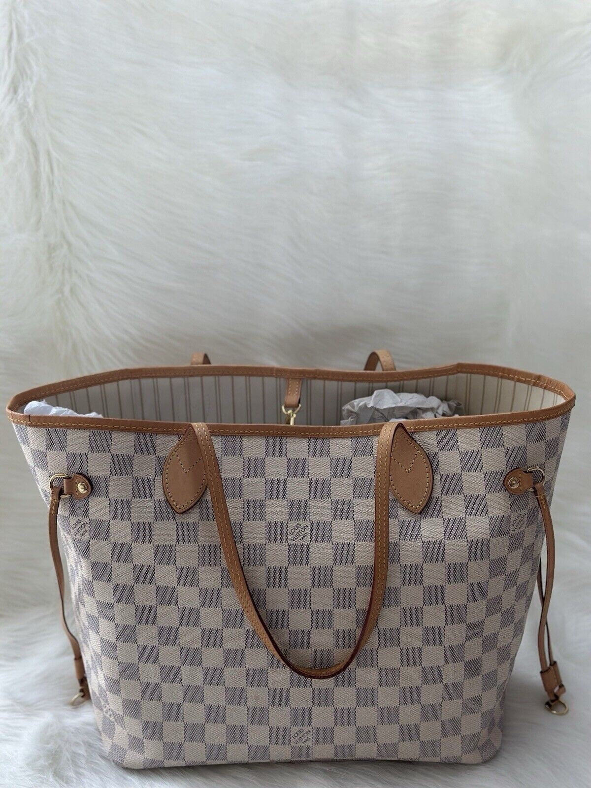 L V neverfull