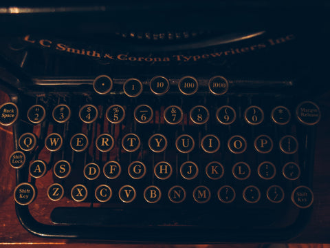 An old school typewriter