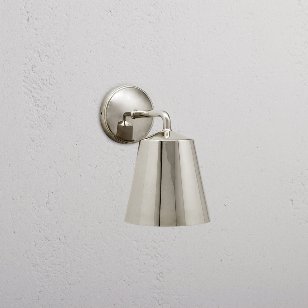 An image of Corston Architectural Detail | Richmond Applique Murale Moyenne | Nickel Poli | ...