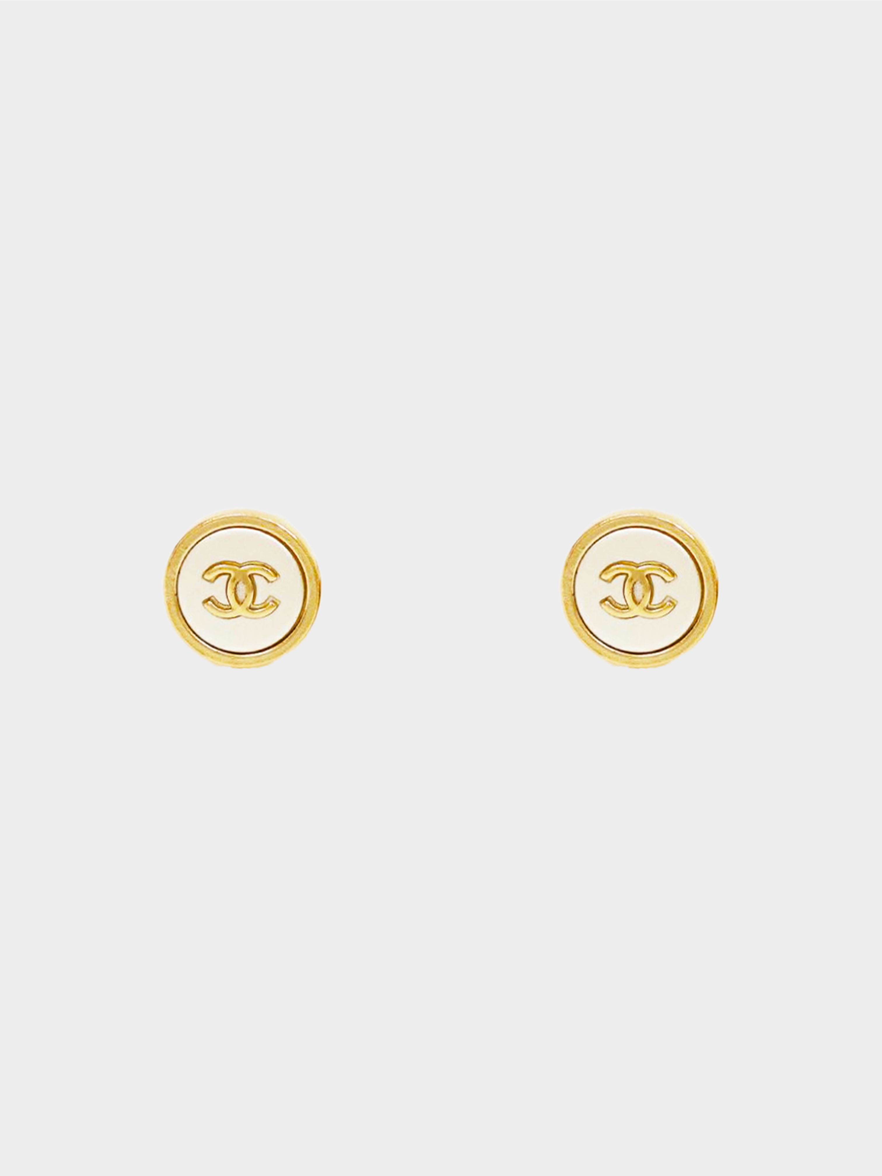 Chanel Gold CC Round Pearl Clip on Earrings