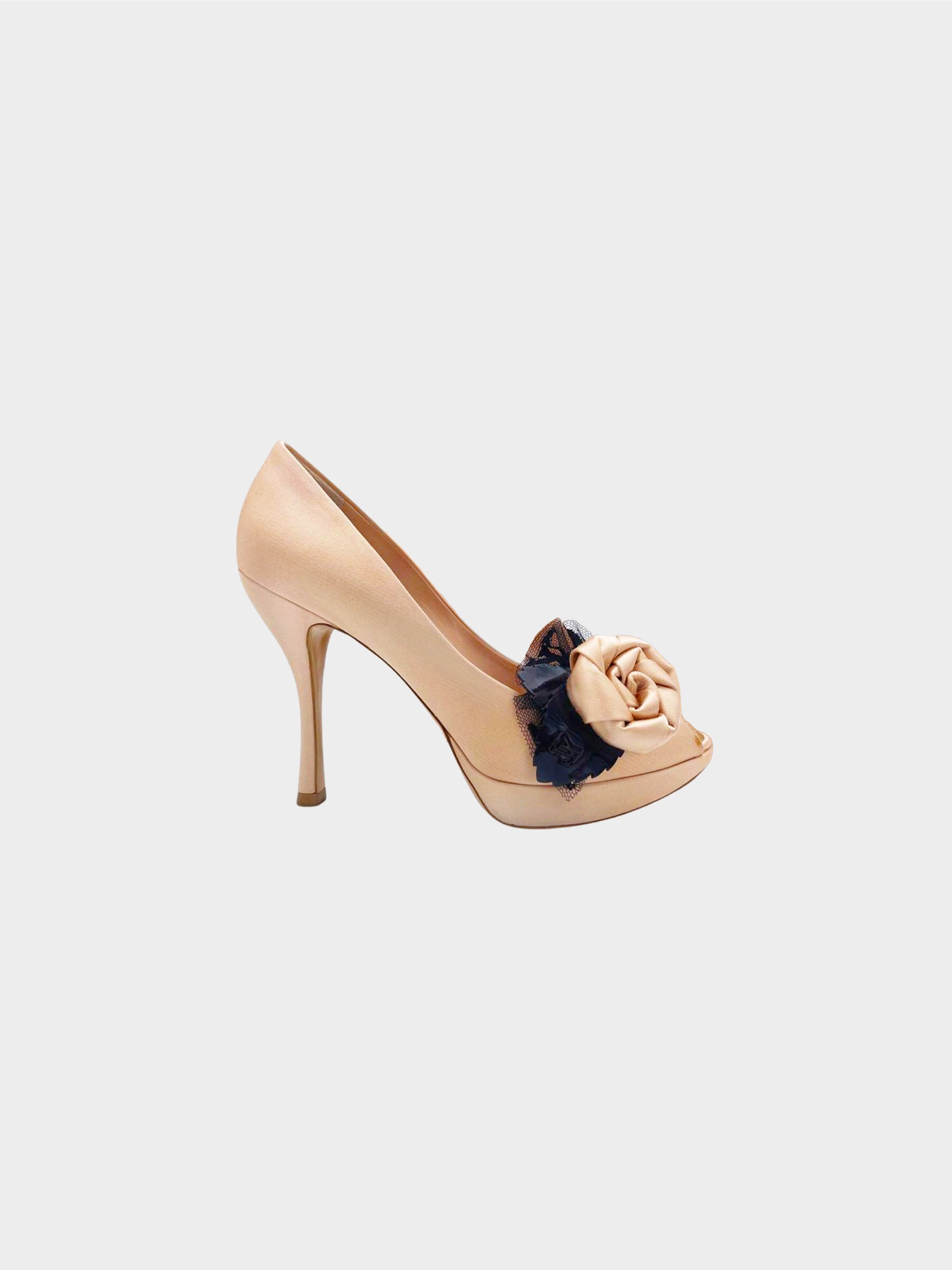 Louis Vuitton 2009 Beige Pink Corsage Peep Toe Satin Pumps