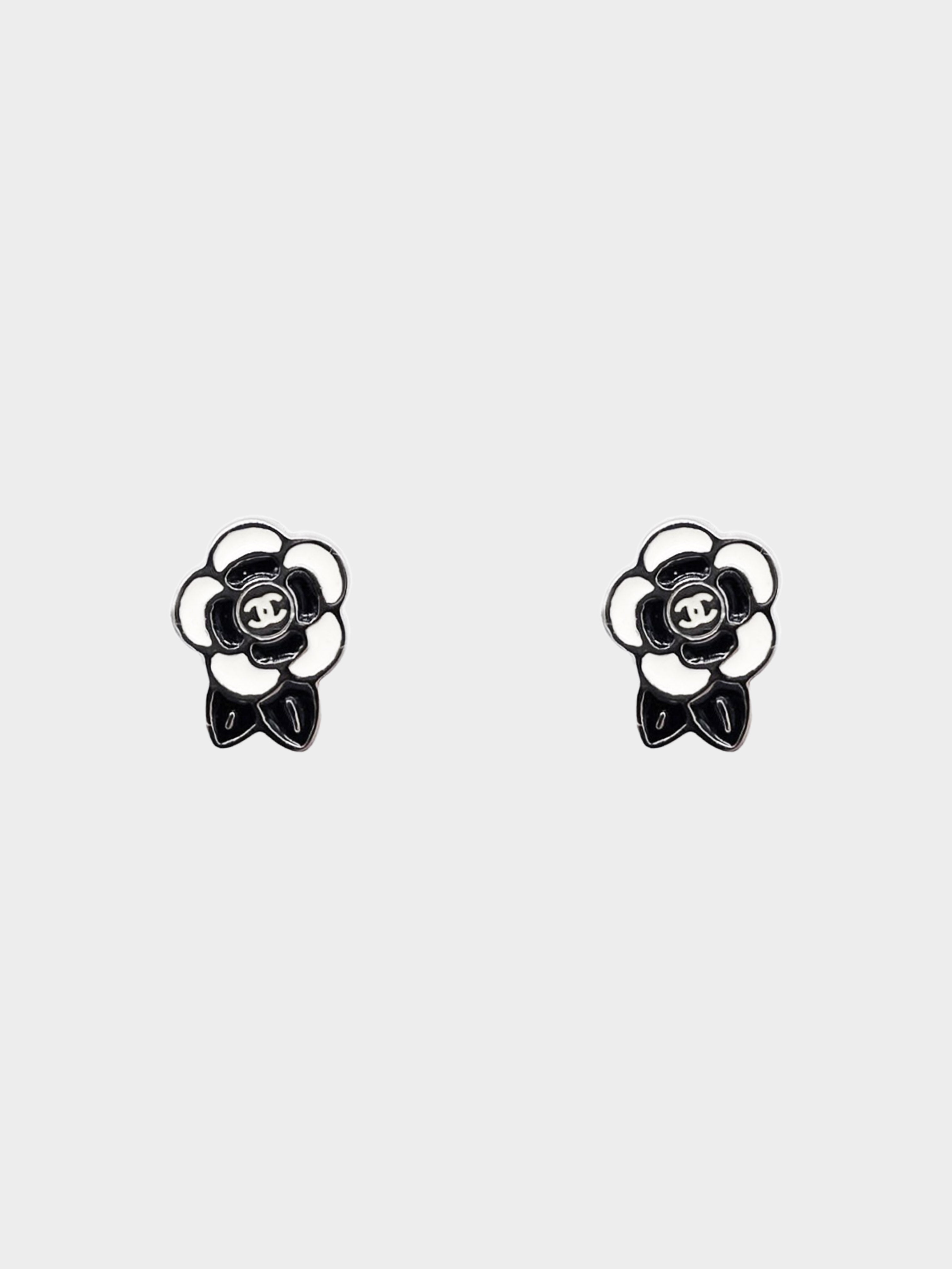 Chanel Spring 2005 Black and White Camellia Flower Clip-On Earrings