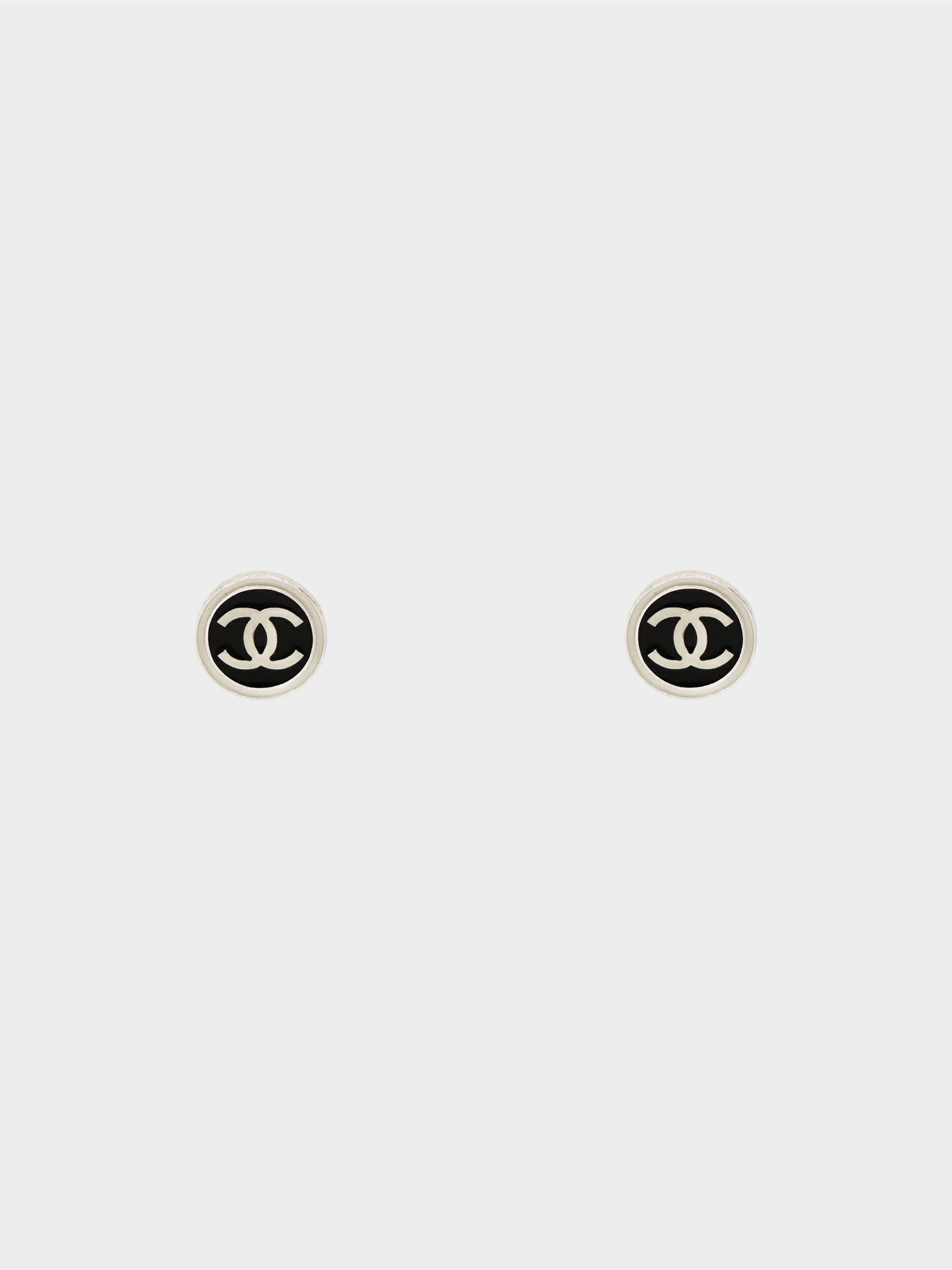 Chanel 2000s Black and White Round CC Stud Earrings