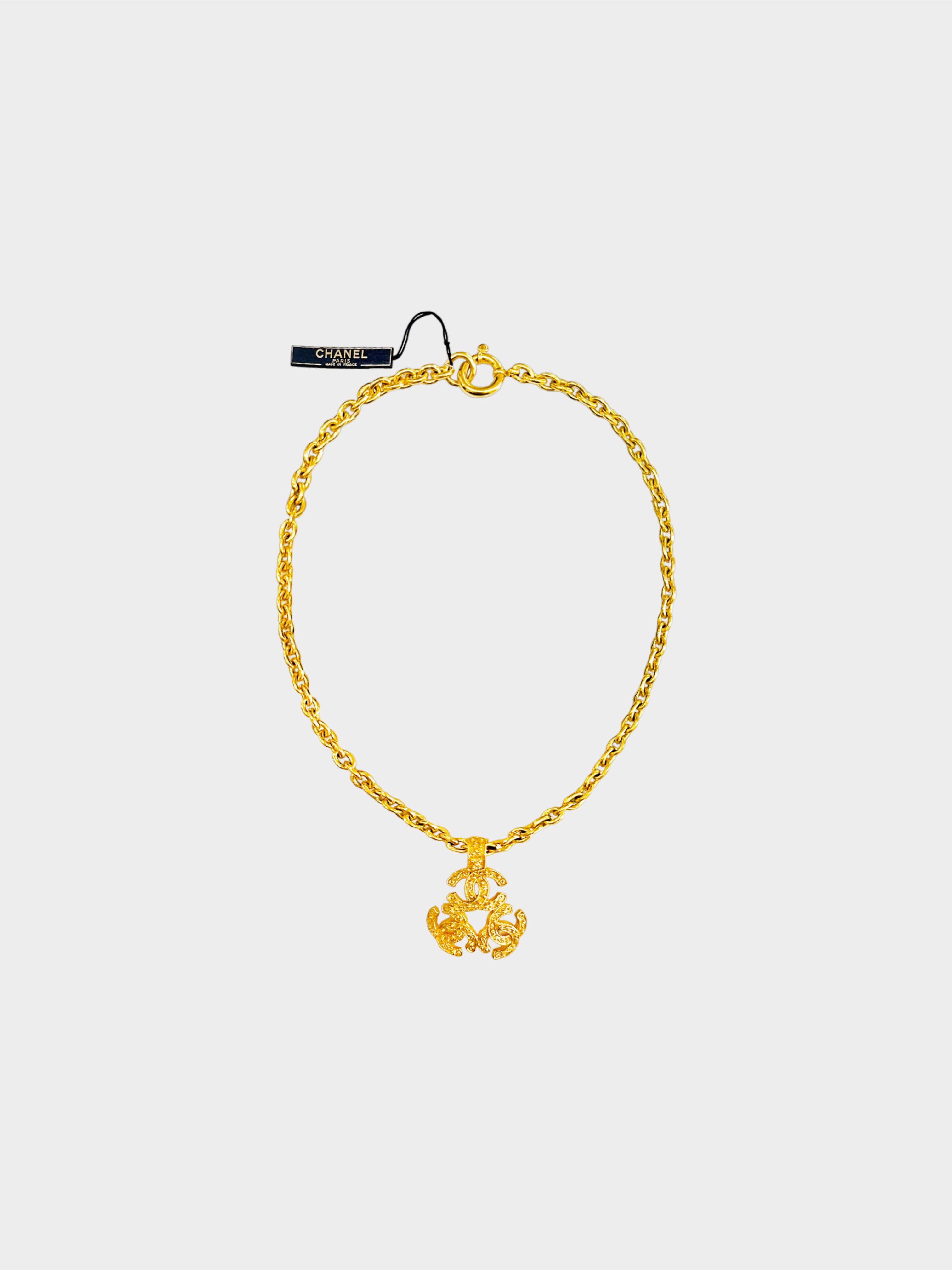 Chanel 2000s Gold Chain CC Necklace · INTO