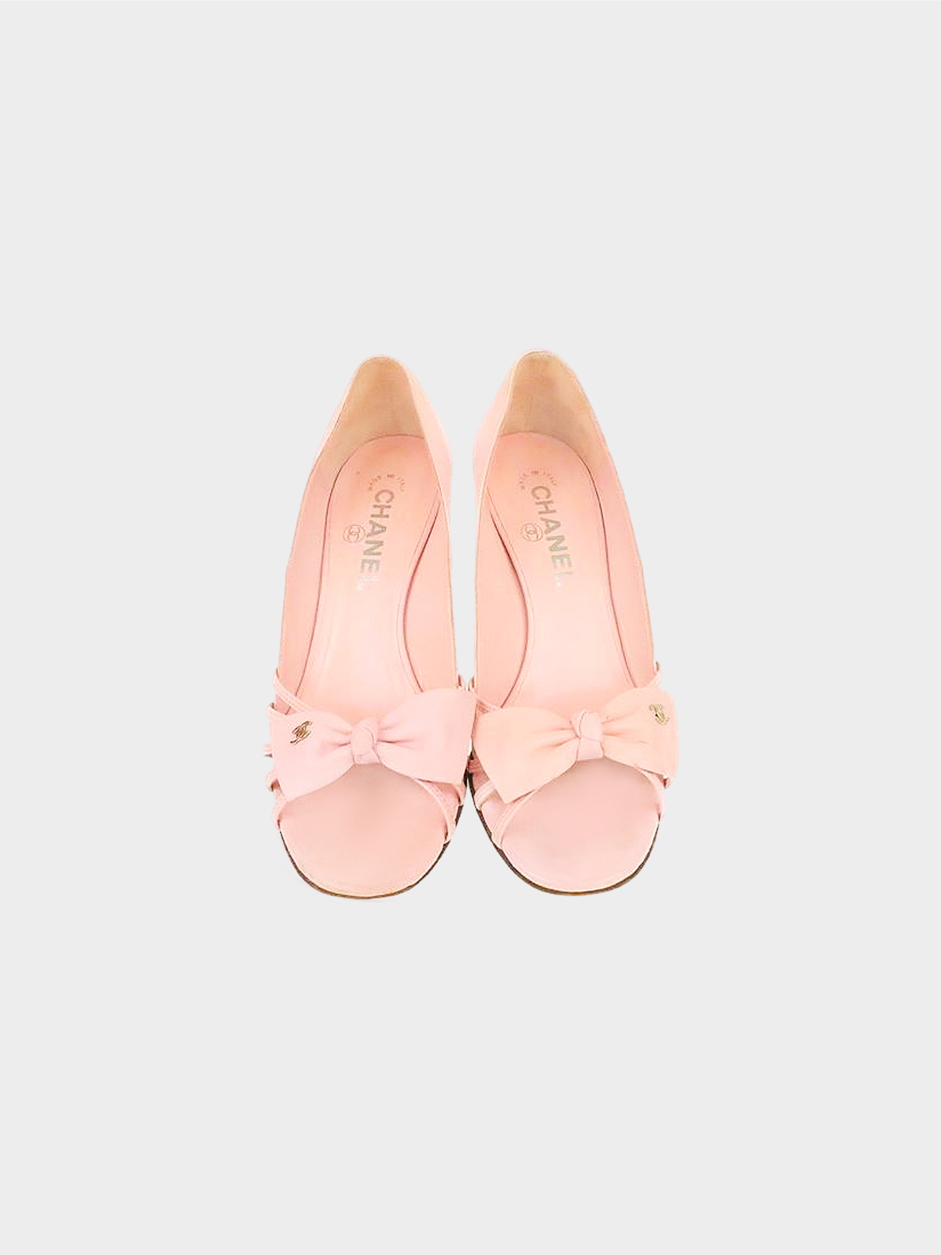 Chanel 2000s Pink CC Dainty Leather Bow Pumps