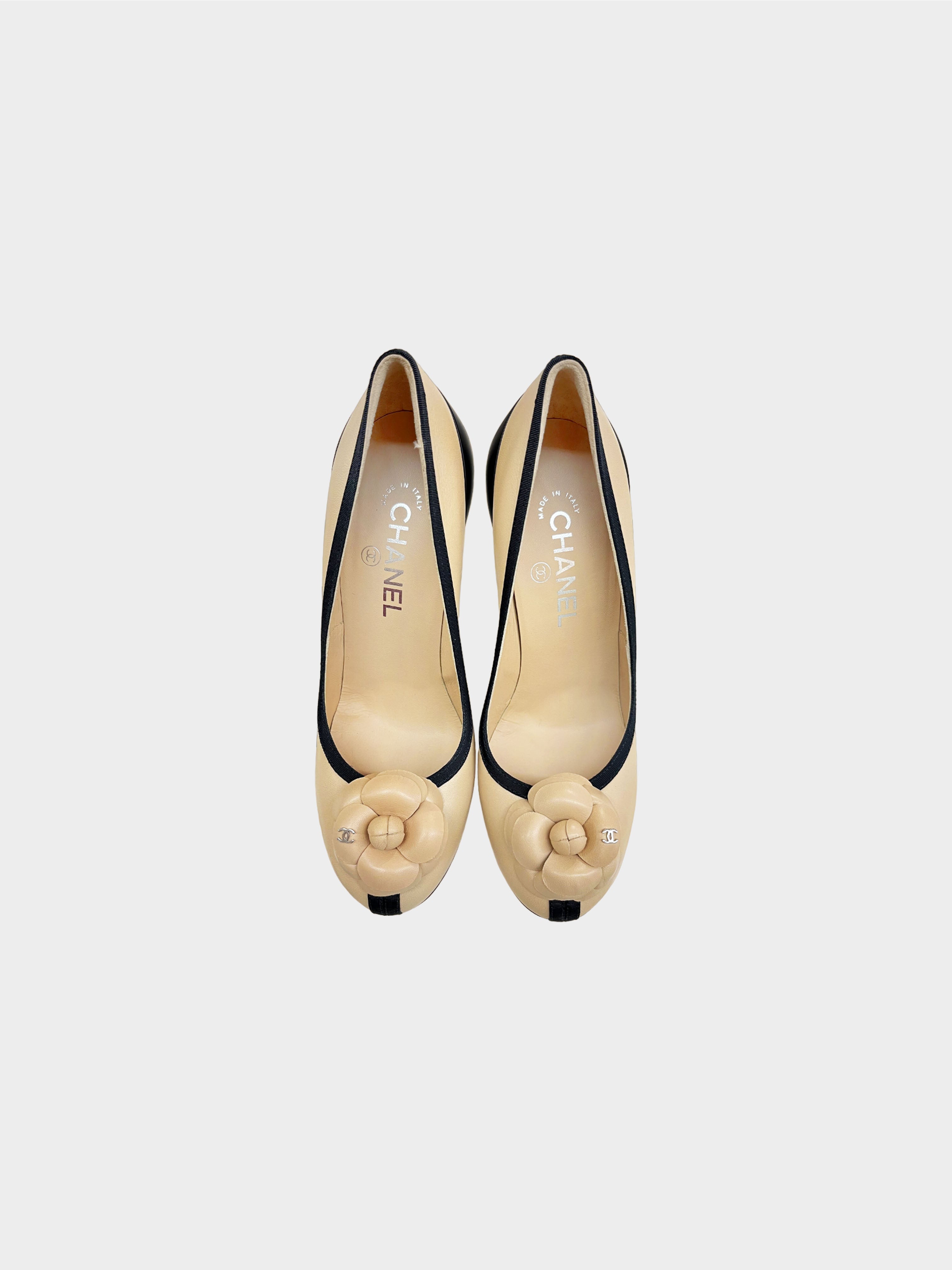 Chanel 2010s Two-toned Camellia Leather Pumps