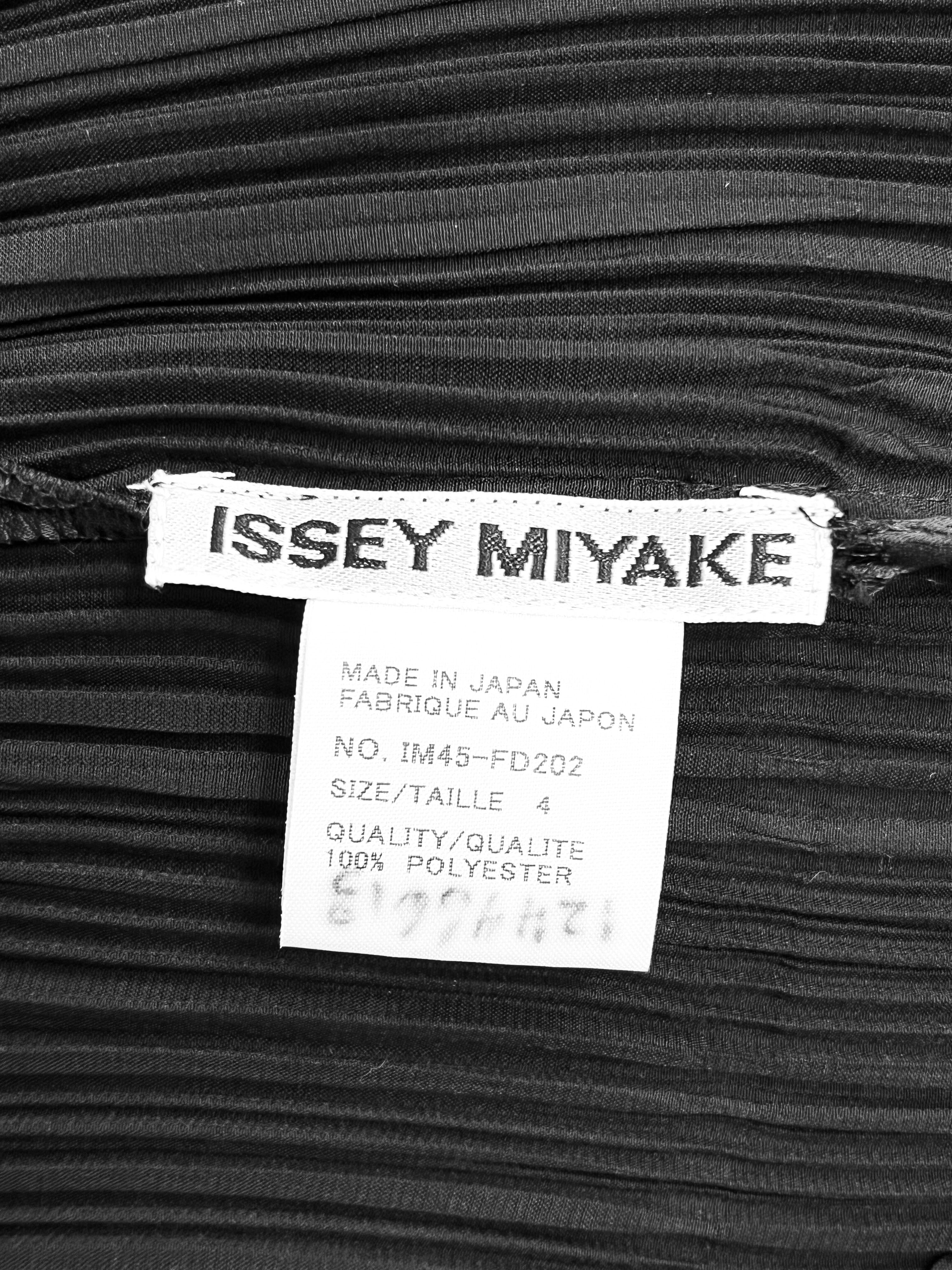 Issey Miyake 1990s Black Pleated Pointed Hem Tail Blazer