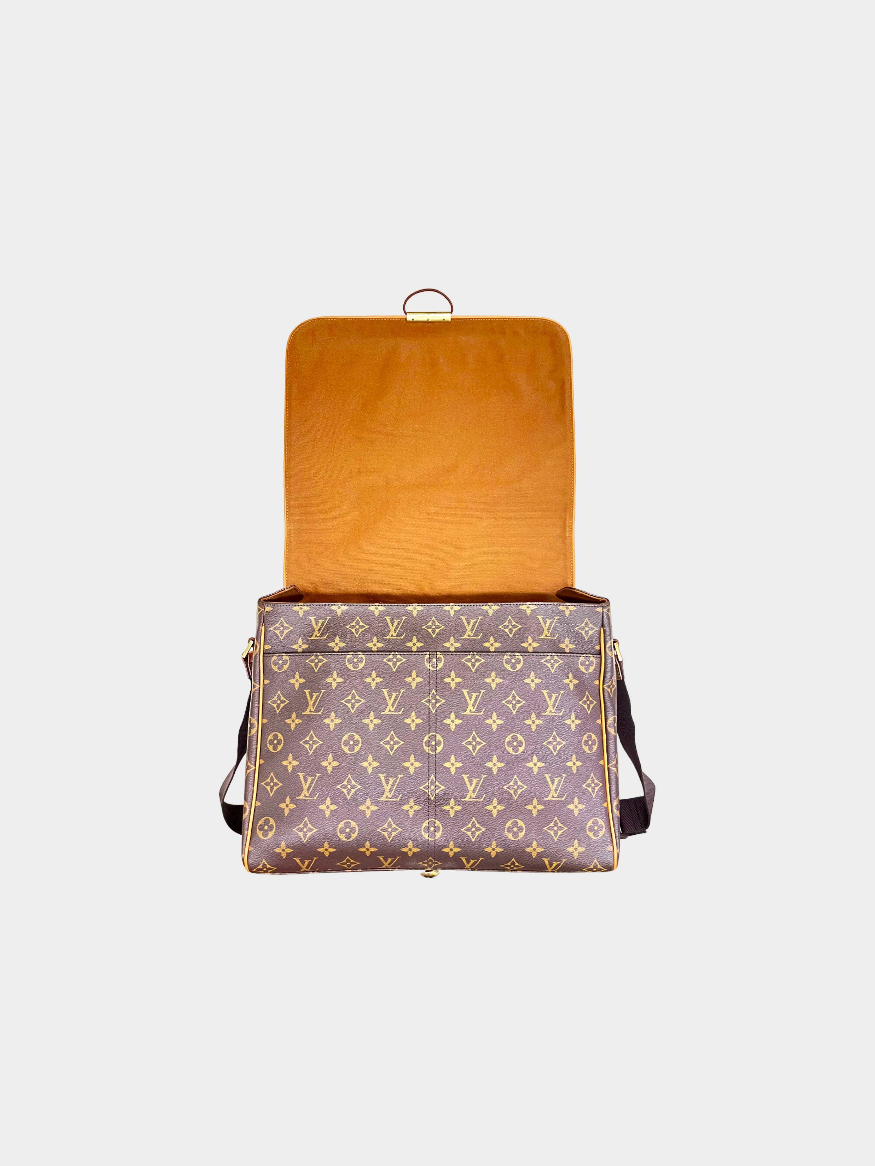 Louis Vuitton 2002 Monogram Abbesses Messenger Bag