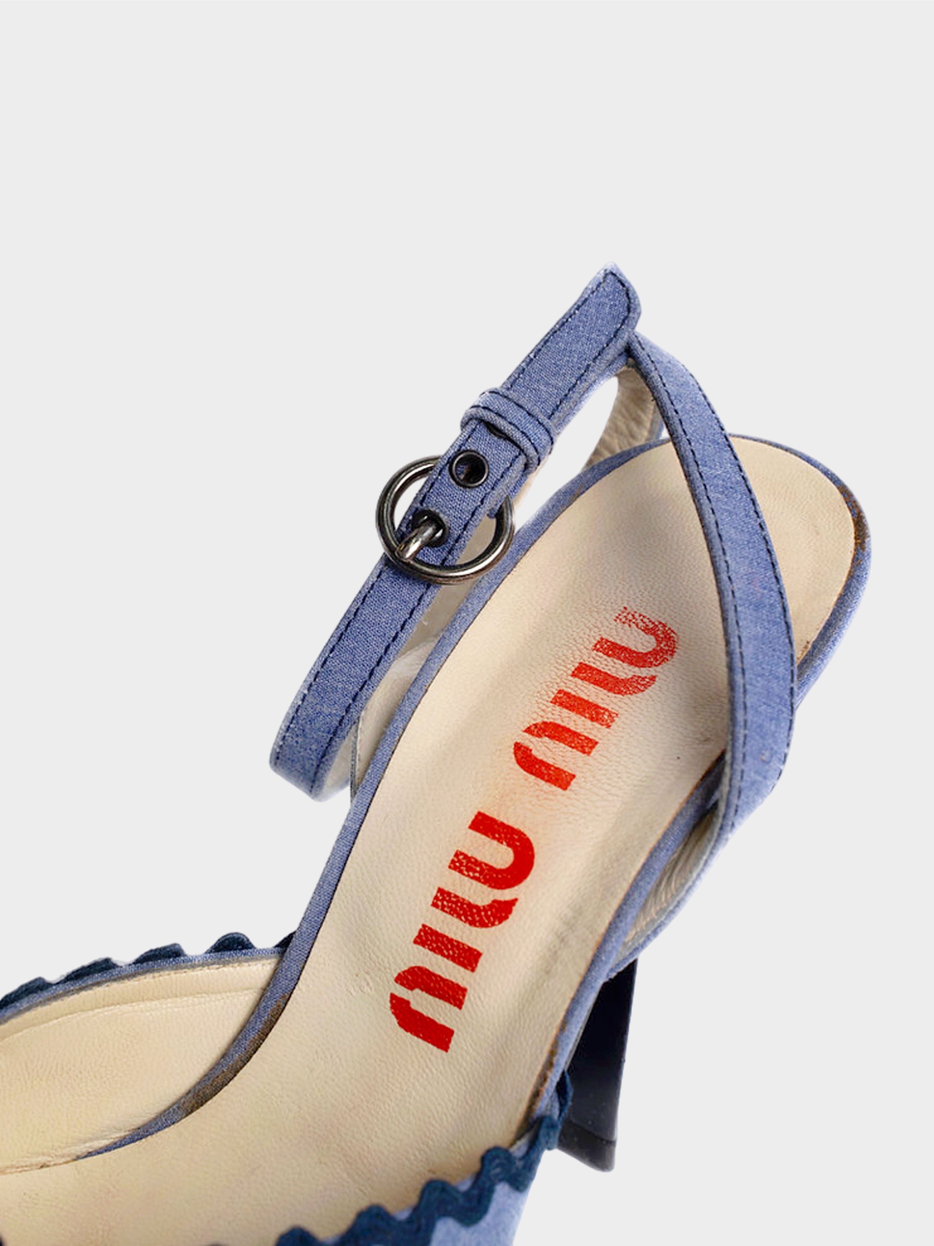 Miu Miu SS 1998 Blue Ripple Detail Heels
