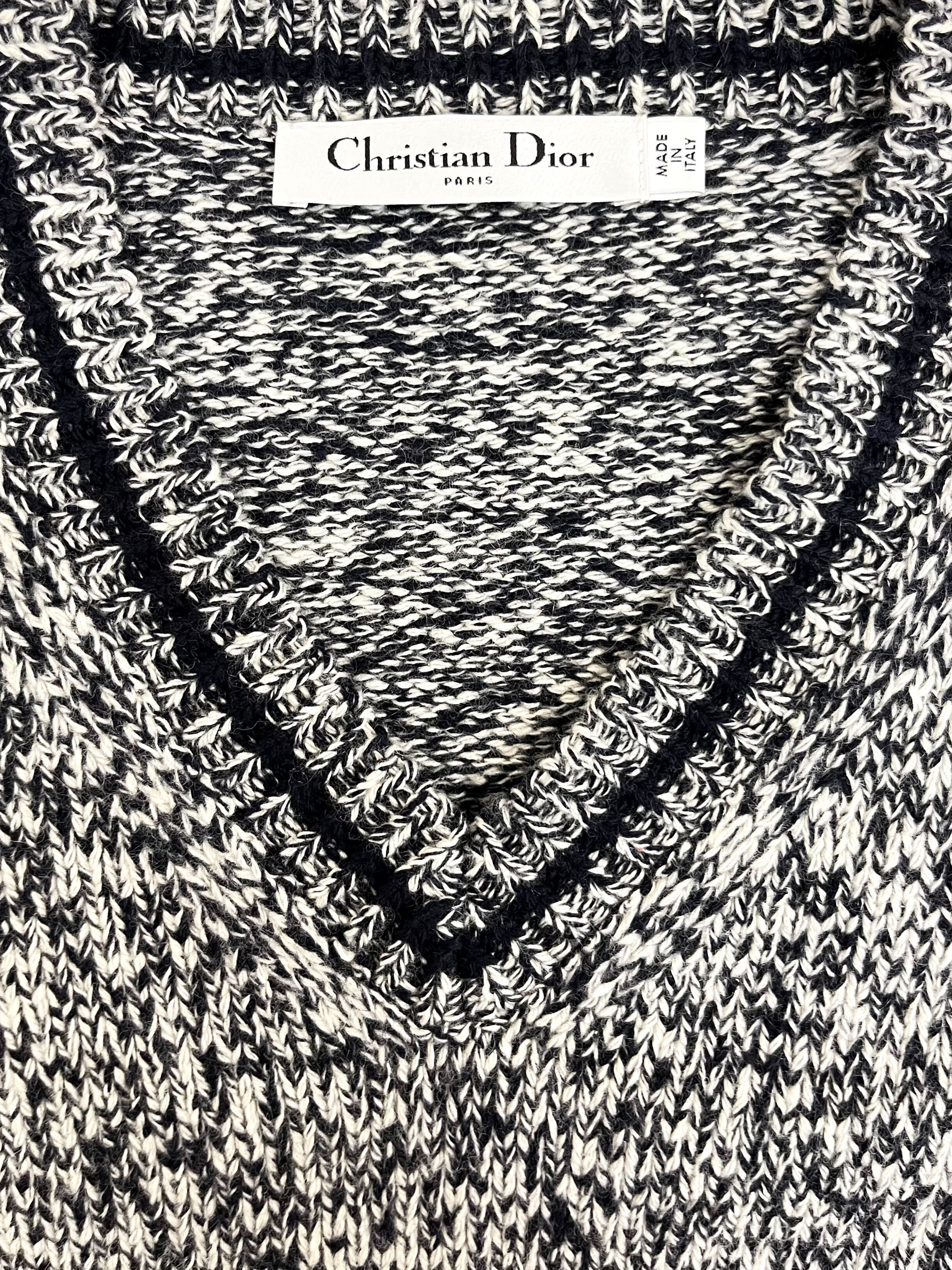 Christian Dior 2020s Navy and Cream V-Neck Logo Sweater