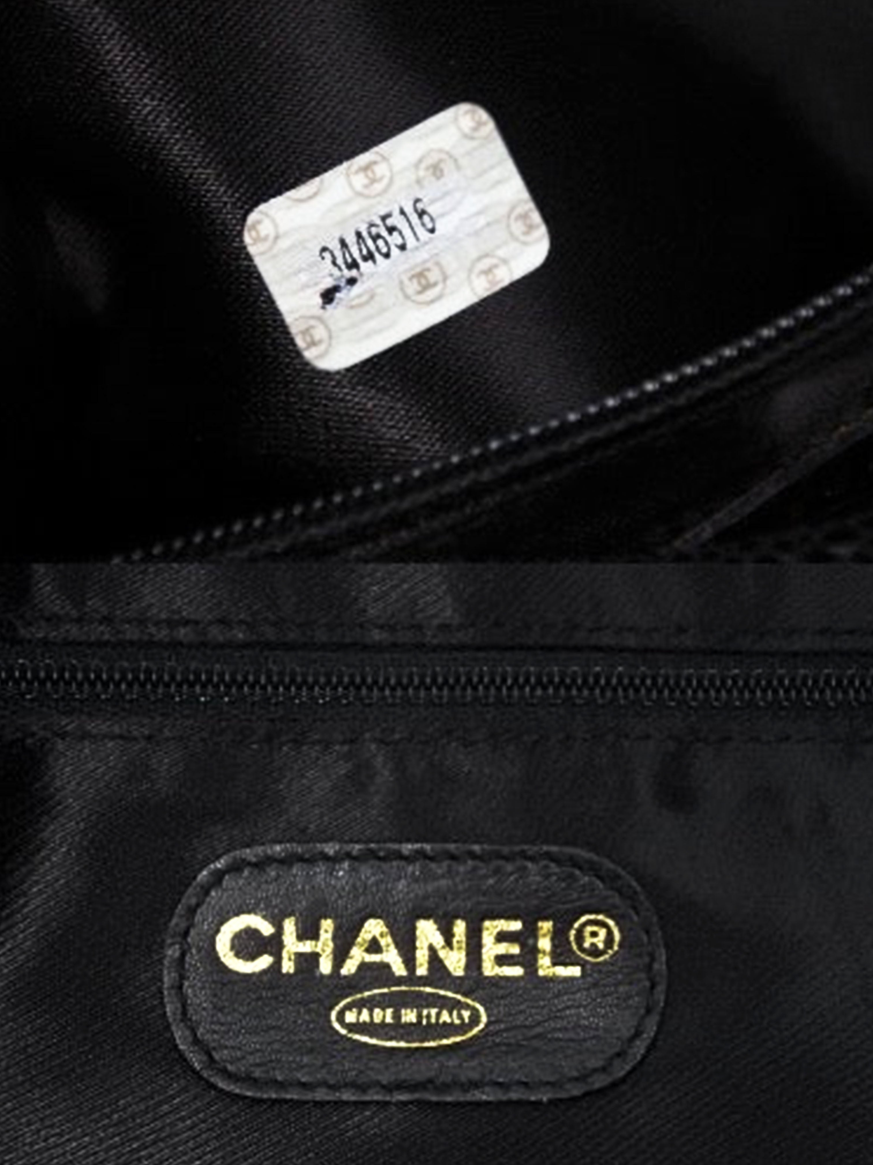 Chanel 1994-1996 Vintage Black Caviar Hobo Bag · INTO