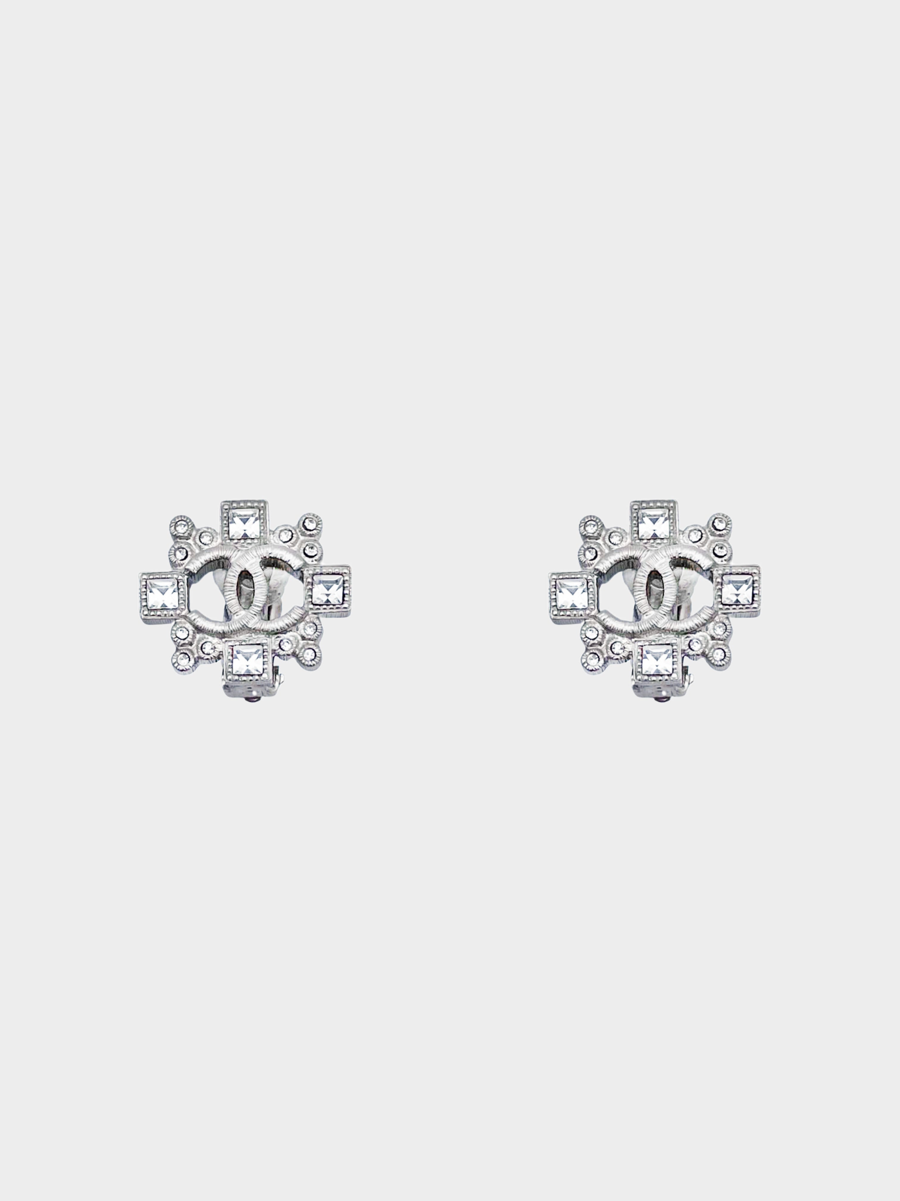 Chanel 2015 Crystal CC Silver Rhinestone Earrings · INTO