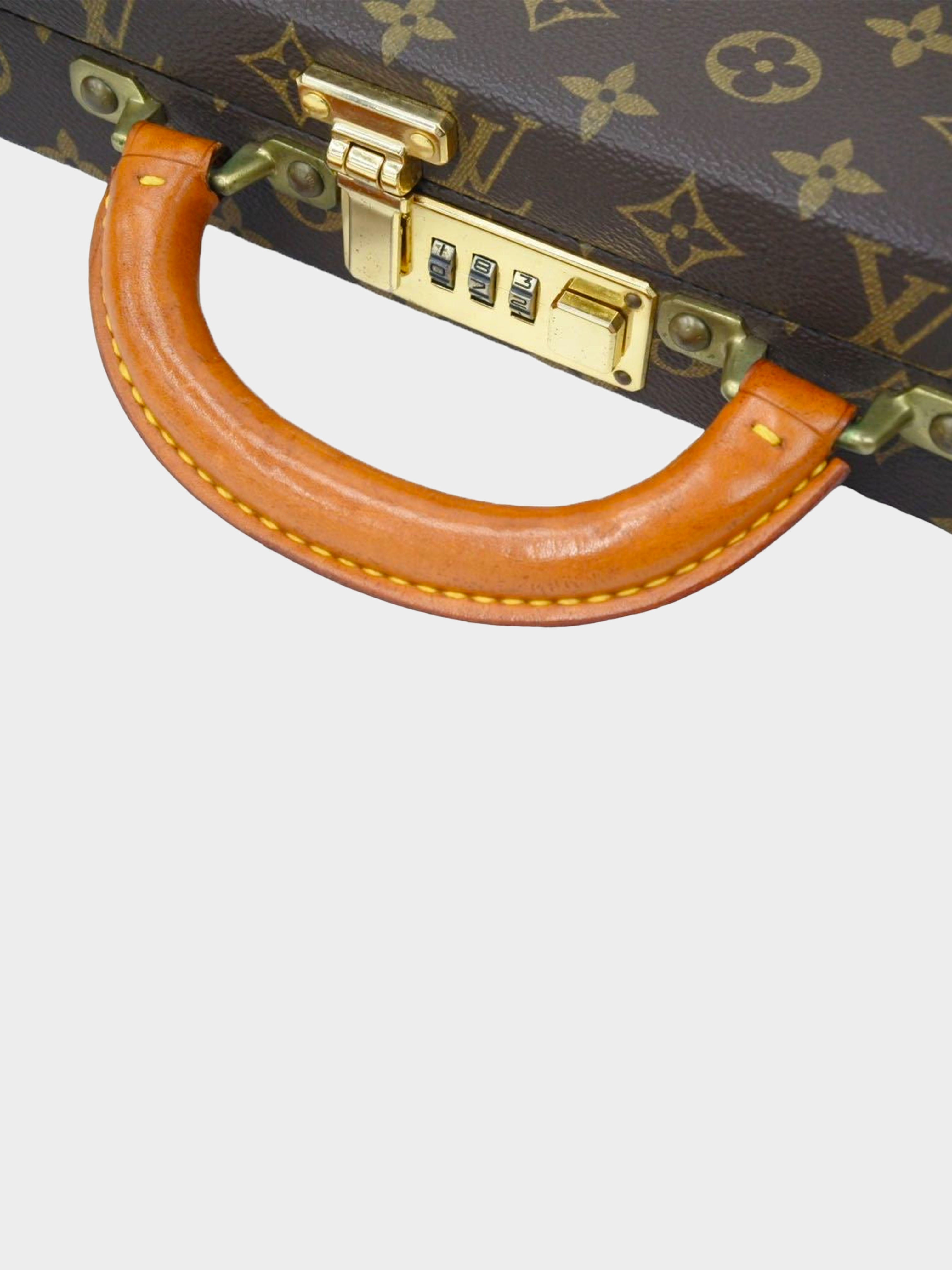 Louis Vuitton Epi Leather Black Briefcase Fermoir