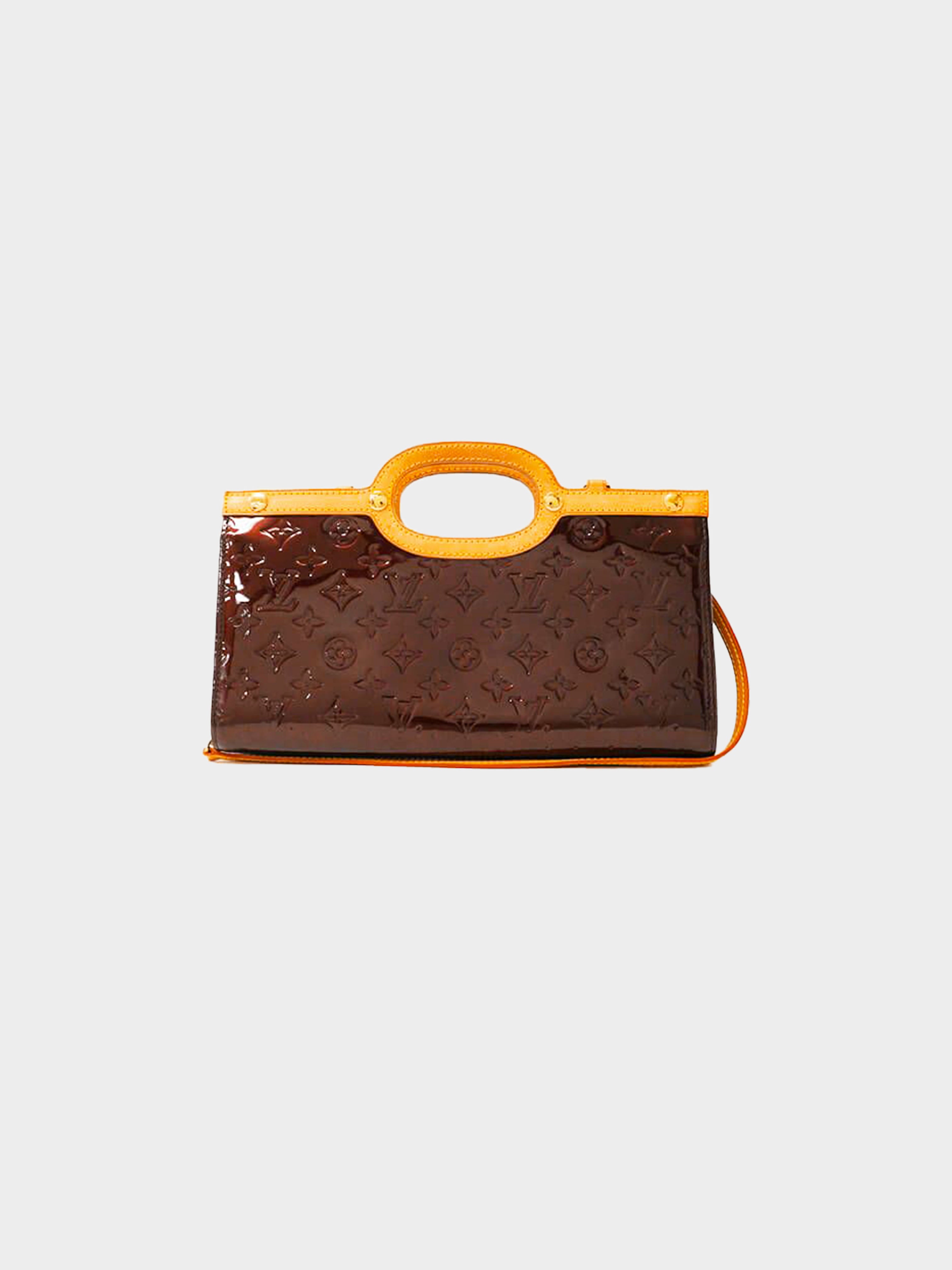 Louis Vuitton 1996 Kenya Brown Epi Sun Crew Crossbody Bag · INTO