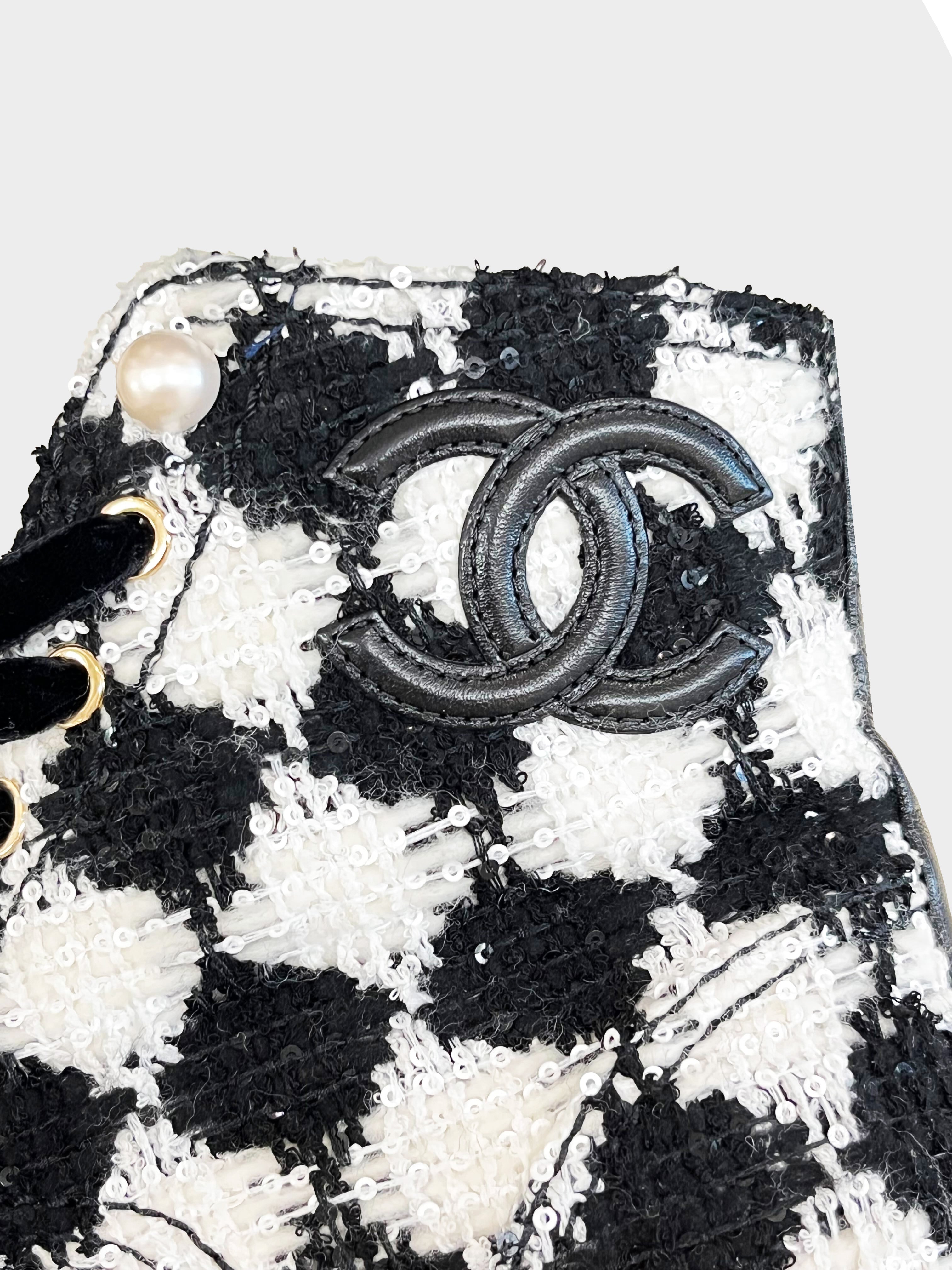 chanel tweed bag 2021