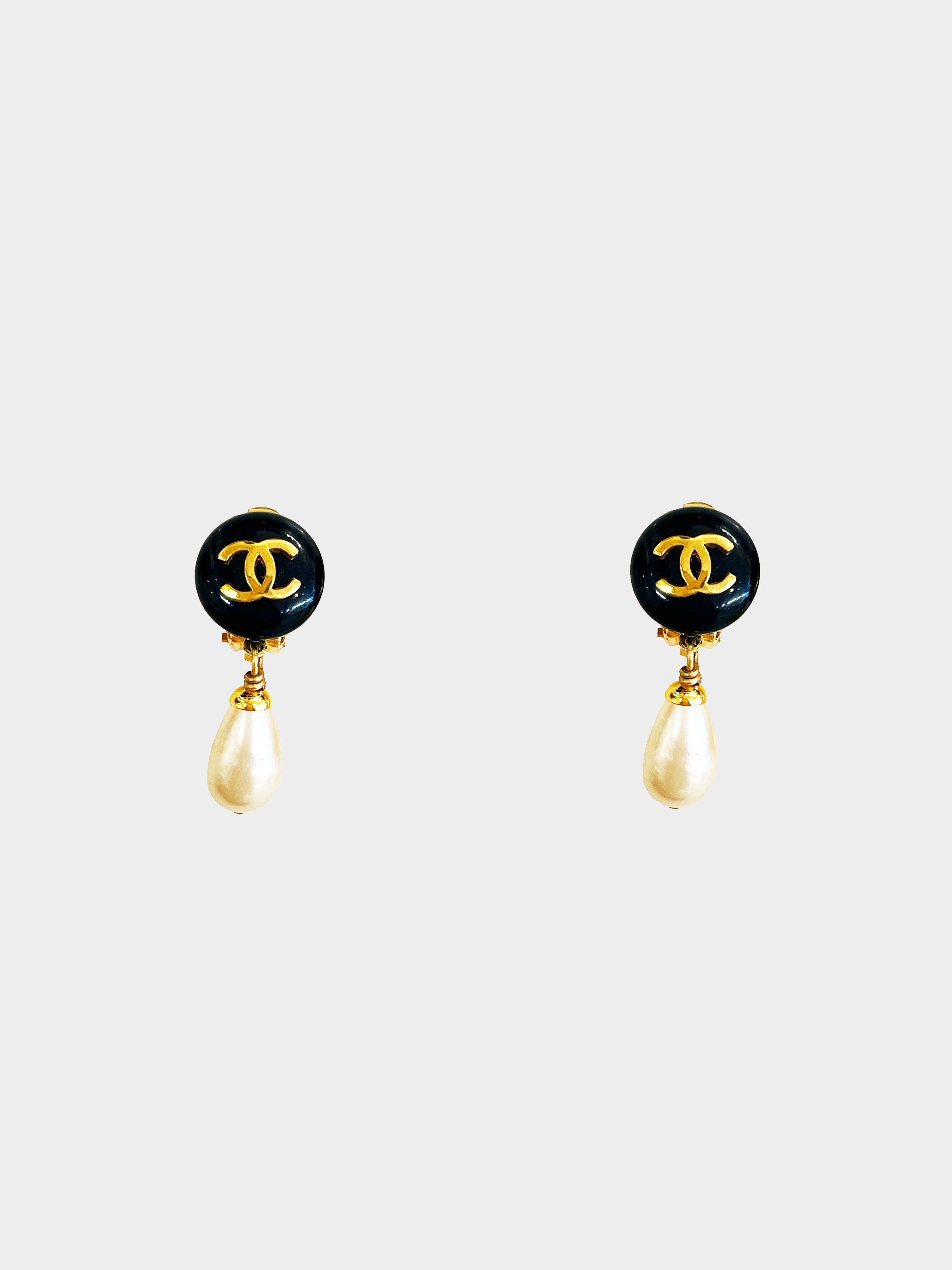 Chanel FW 1993 Pearl Drop Clip-On Earrings
