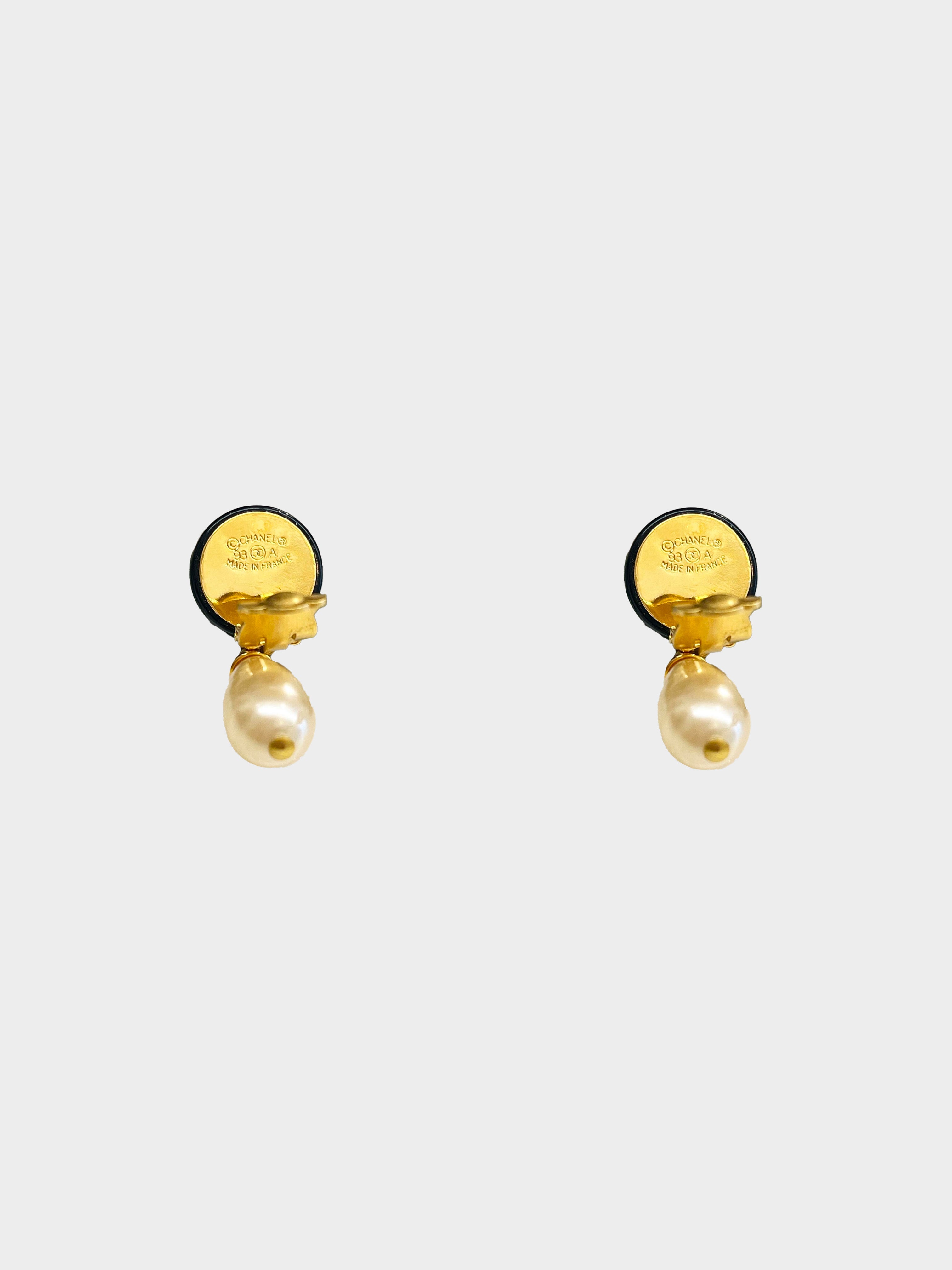 Chanel FW 1993 Pearl Drop Clip-On Earrings · INTO