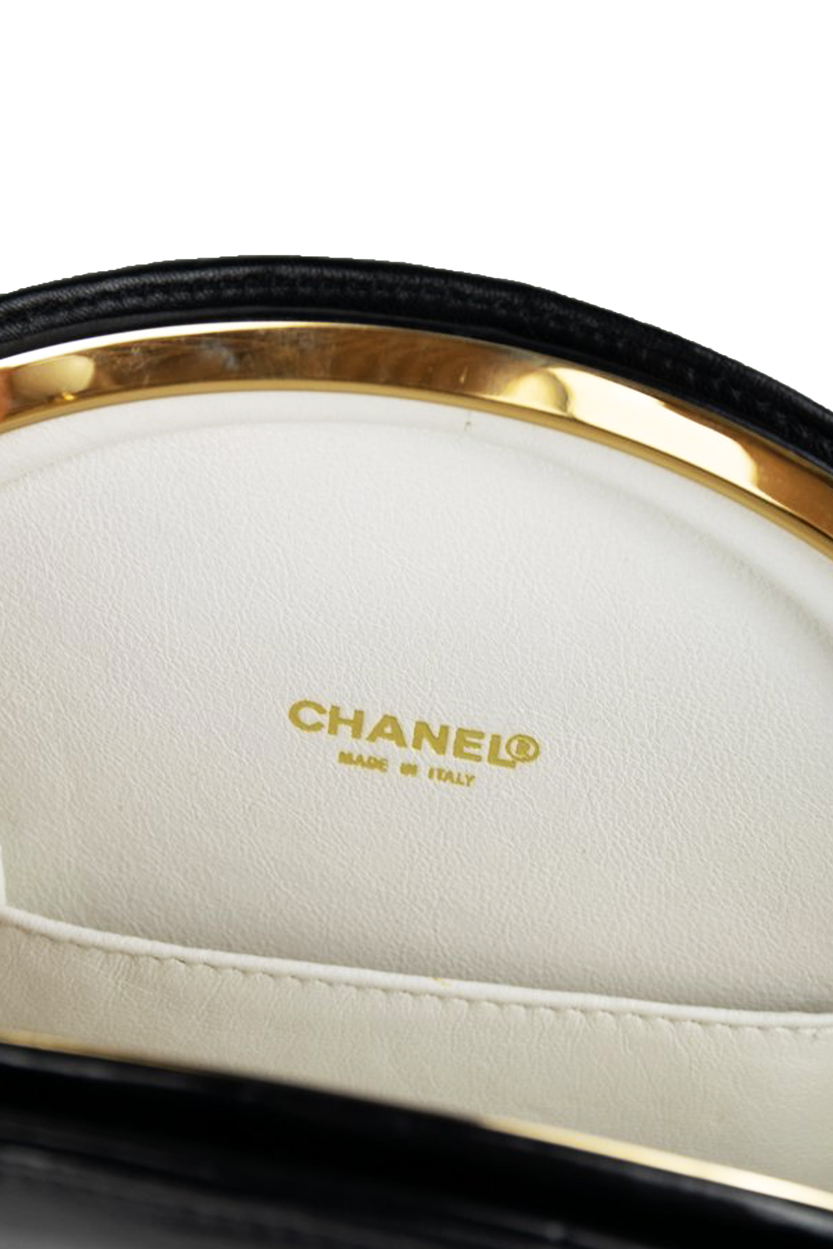 chanel clutch bag black white