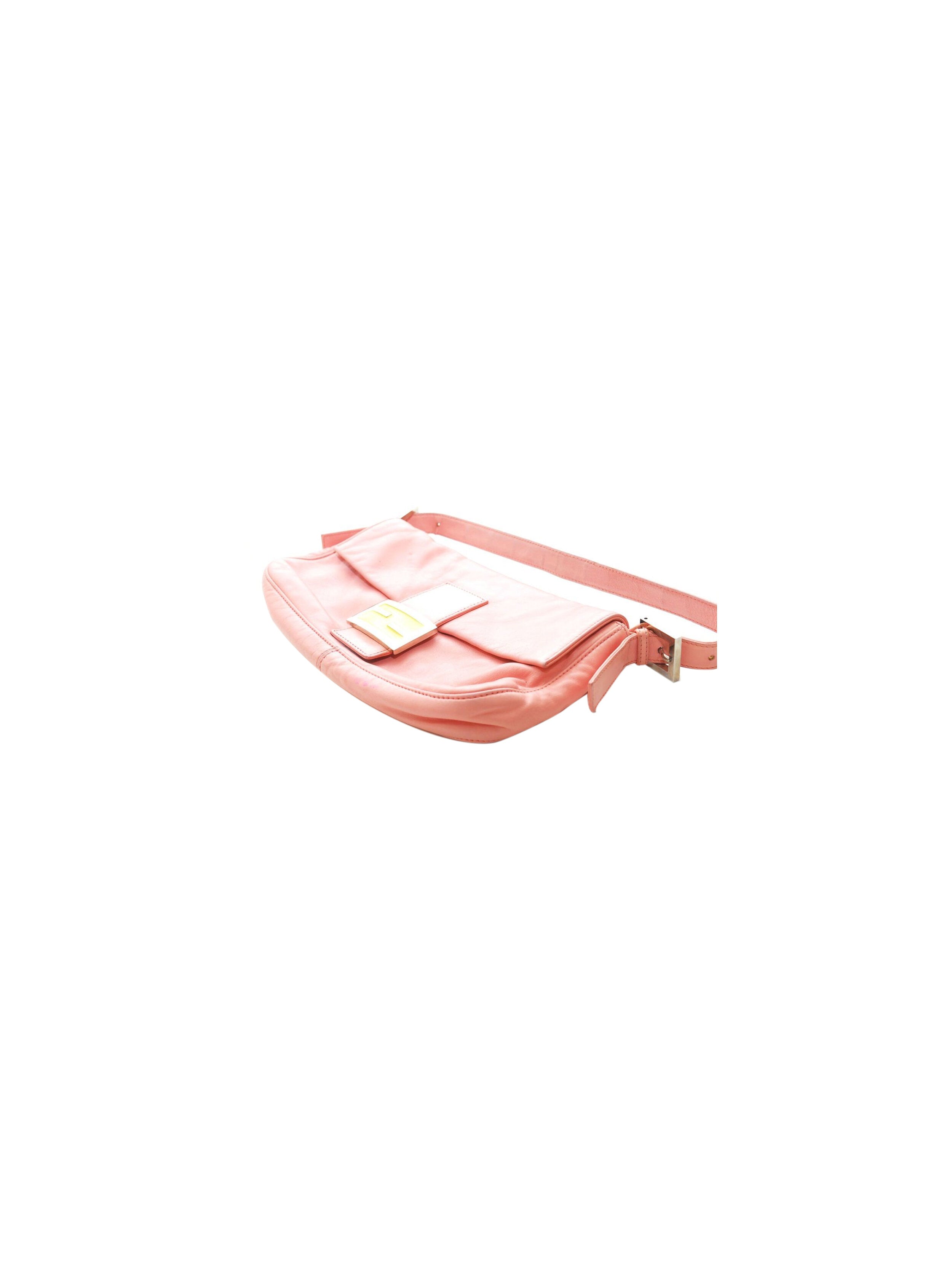 Baguette handbag Fendi Pink in Wicker - 32018233