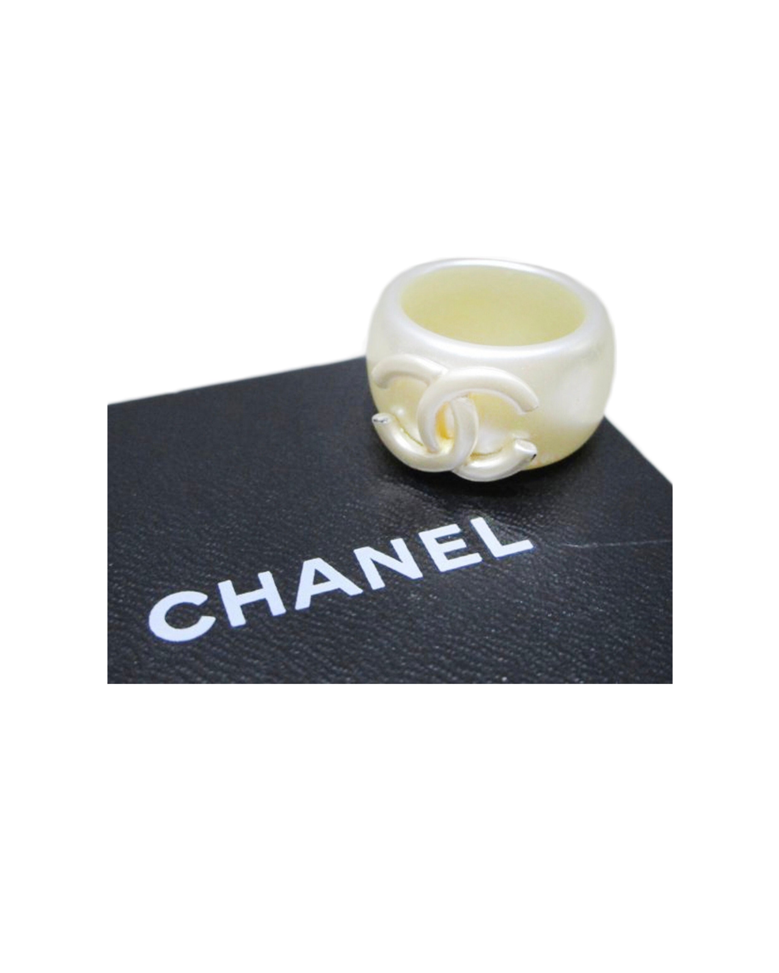 Chanel White Resin CC Rare Ring