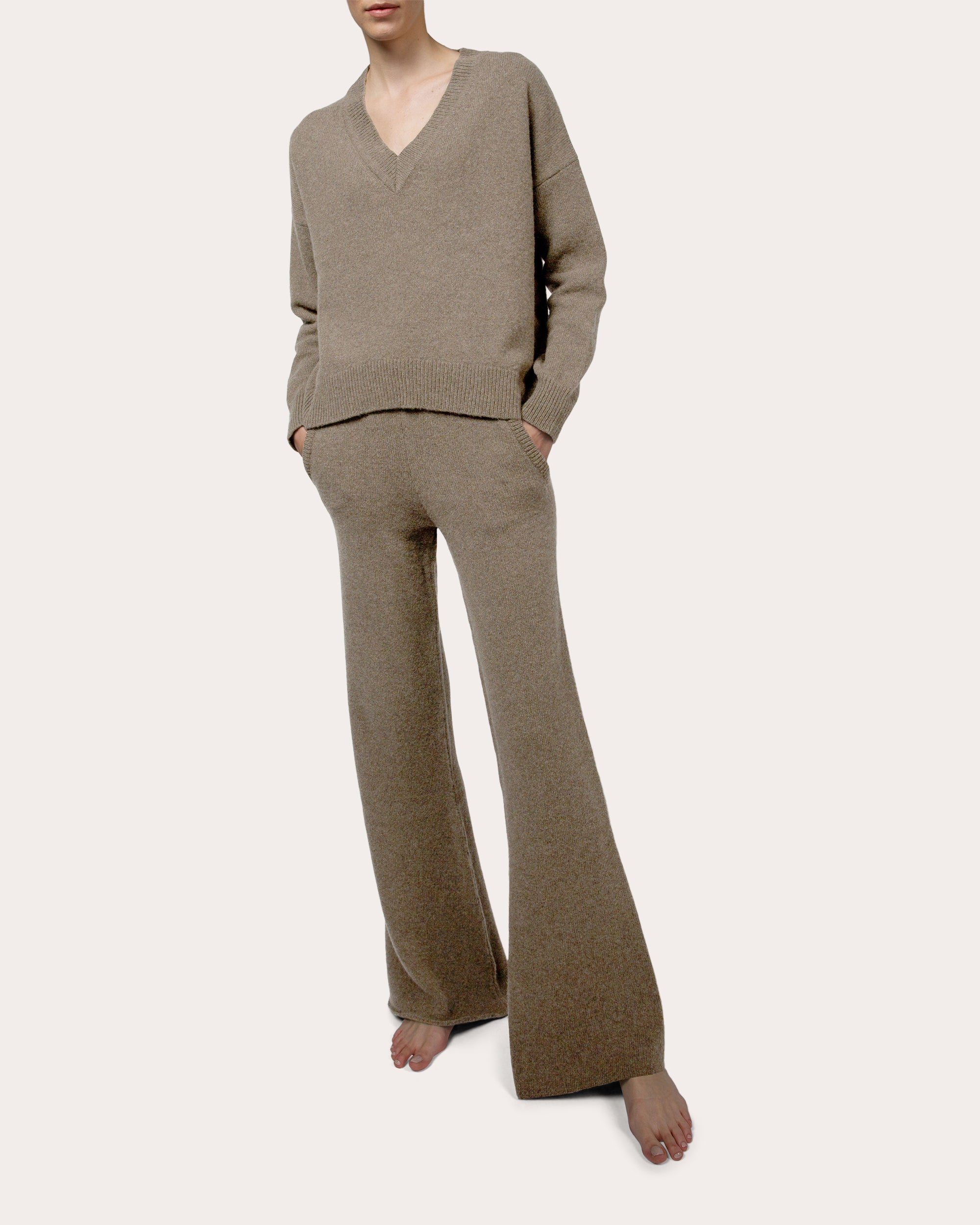 ALEX FLARE CASHMERE LOUNGE PANT IN FAWN