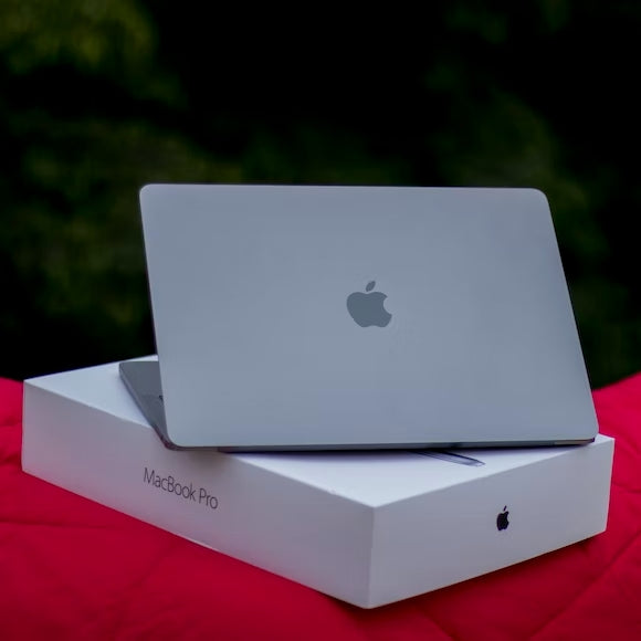 Les nouveaux MacBook Pro sont fournis sans cordon d'alimentation