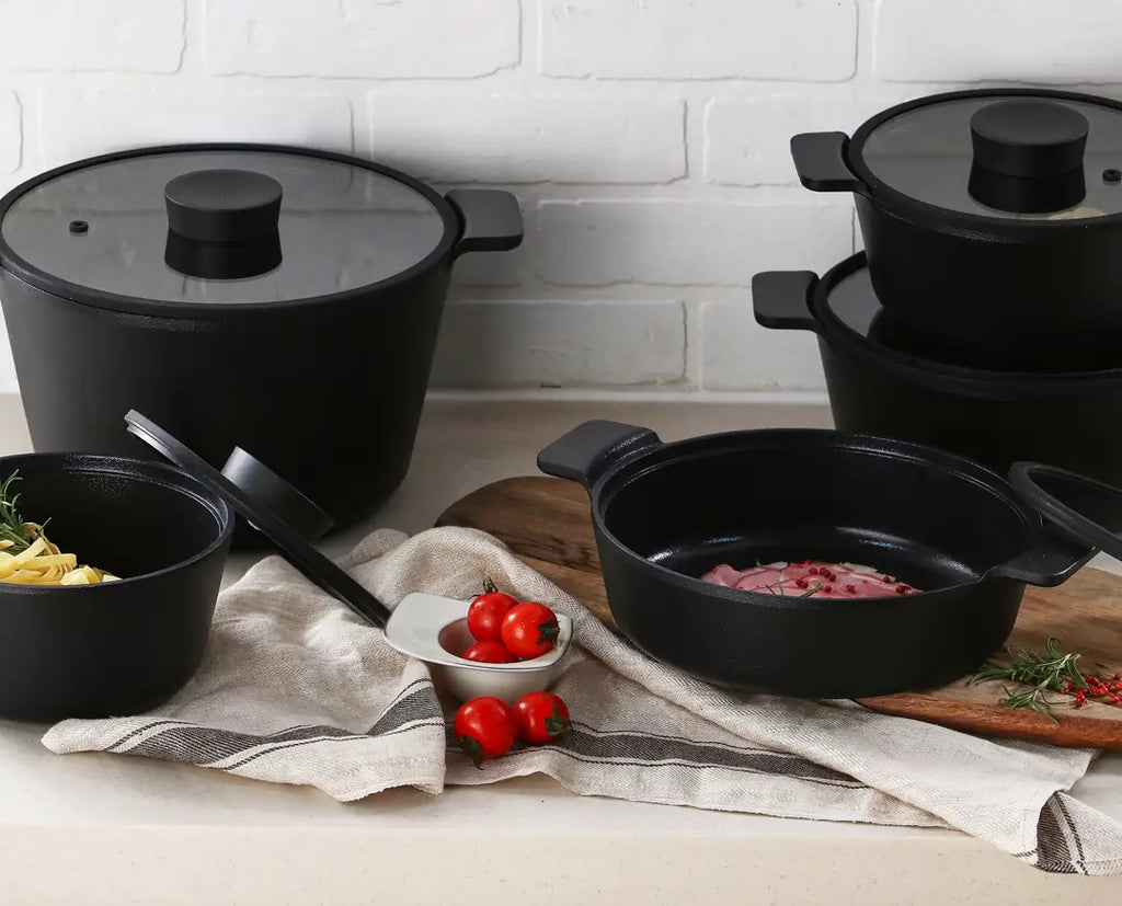 advantages and disadvantages between two cookware