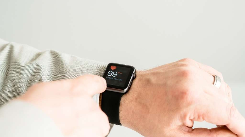 Here’s How to Check Blood Pressure on Your Apple Watch– Wristcam