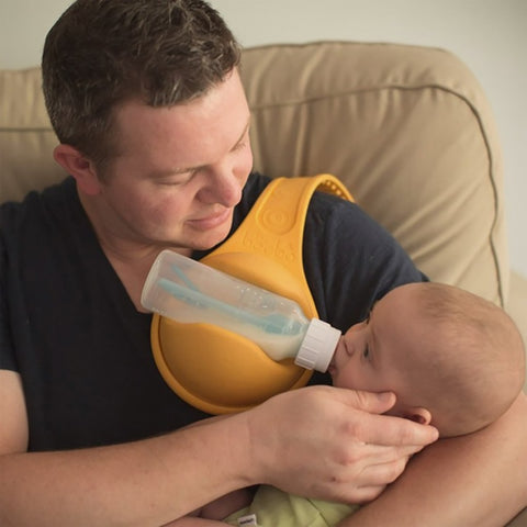 Dad breastfeeding help
