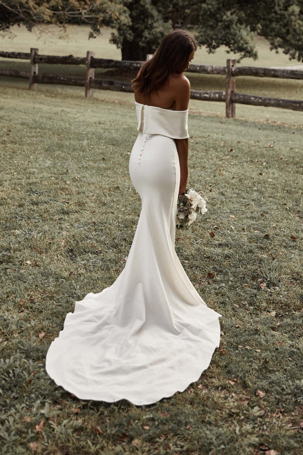 TQWISE V Neck Off Shoulder Boho Beach Wedding Dress Front High Slit Chiffon  A-Line Bridal Gown Robe (Color : White, Size : 6) : Amazon.co.uk: Fashion