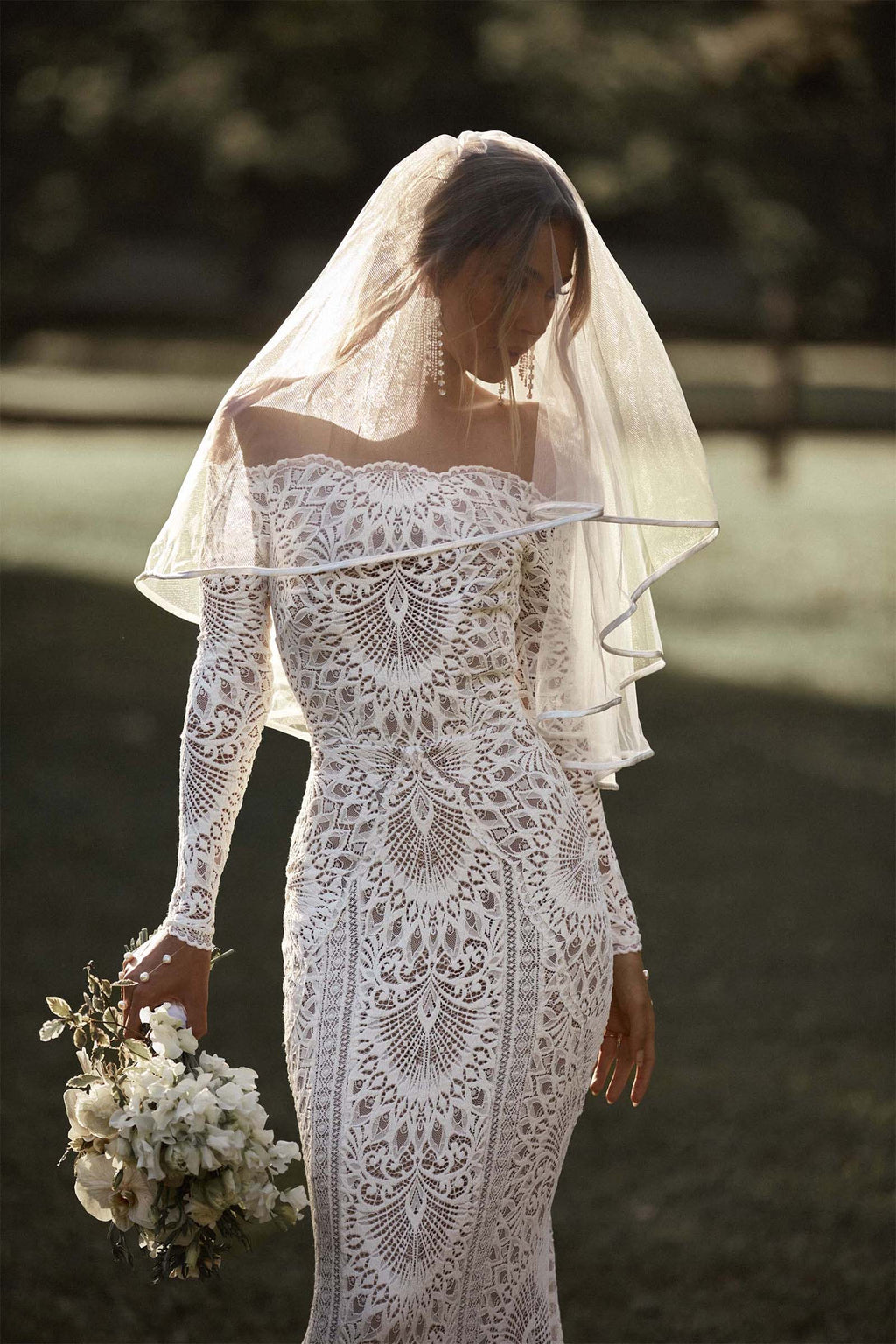 Appliques Flowers Princess Wedding Dresses Off-the-shoulder – loveangeldress