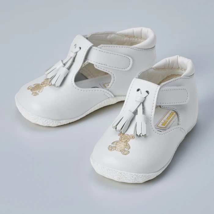 T strap type first shoes
