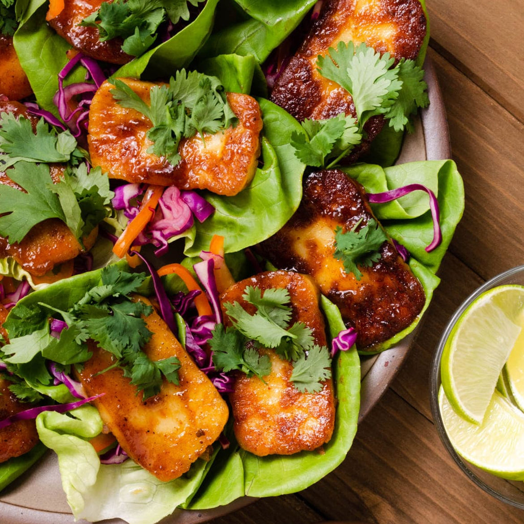 red-curry-glazed-halloumi-lettuce-cups-1x1