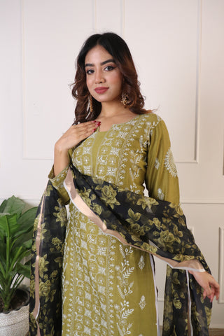 Limited-edition Chikankari