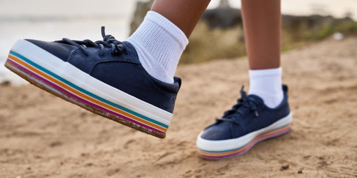 Tenis azules tus outfits casuales Sperry México