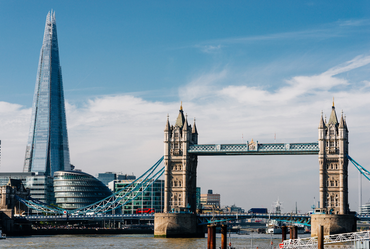 Tower Bridge Shard.png__PID:d098a257-de4e-4d14-8b5d-cf6555aeda41