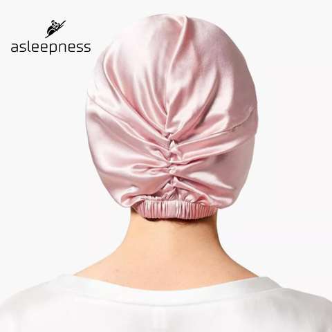 Håndsyet Pink hårhætte og sovehætte i 100% Mulberry 22 Momme A6 Silkekvalitet med dobbelt silkeside og elastik.