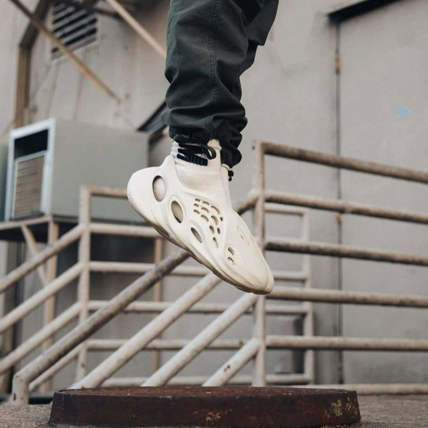 adidas Yeezy Foam RNNR runner sand