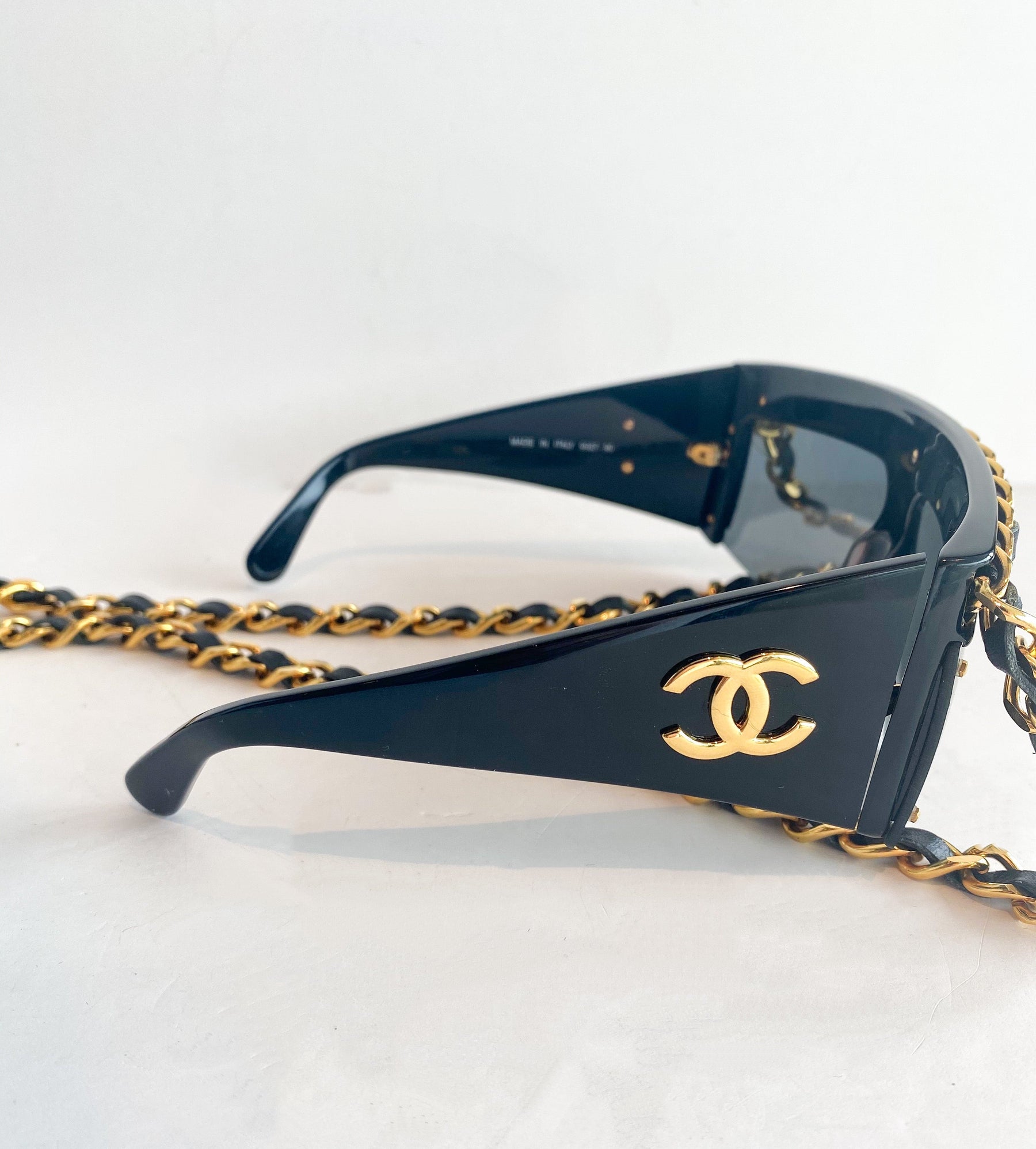CHANEL CC Chain Sunglasses Eyewear Black Gold Plastic 01456 94305 96010   eBay