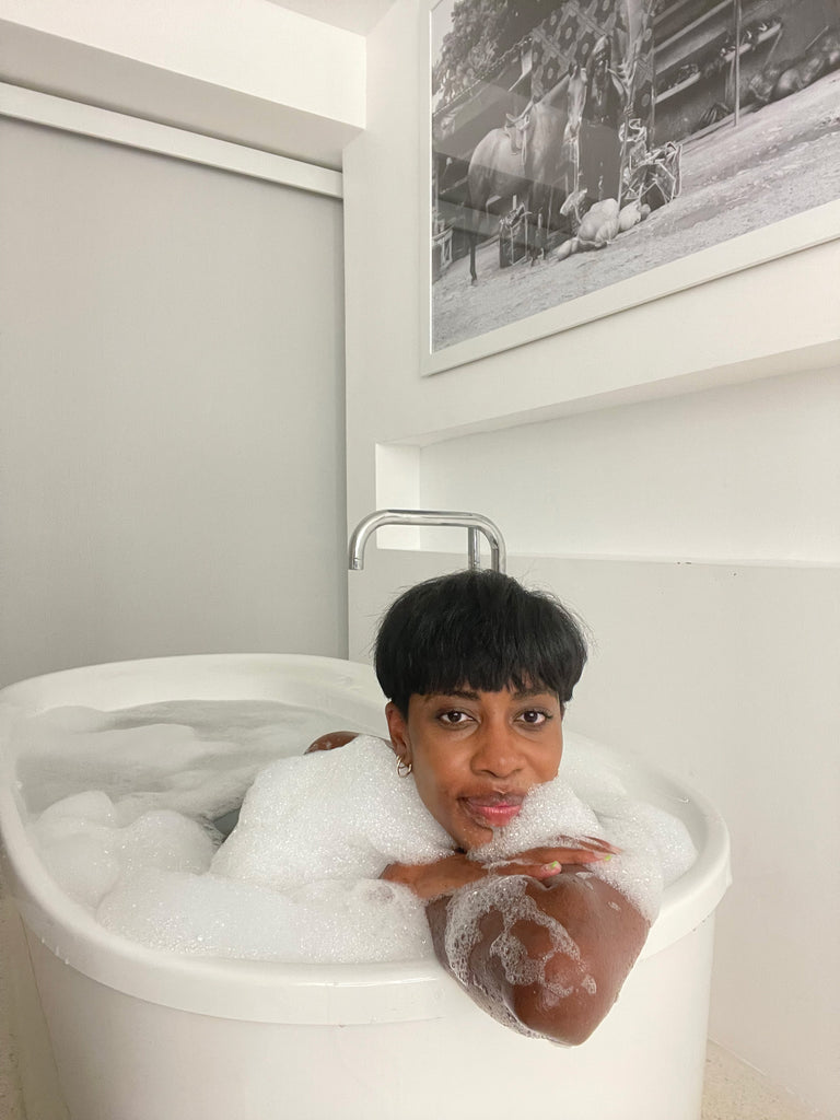 Asiah bathtub