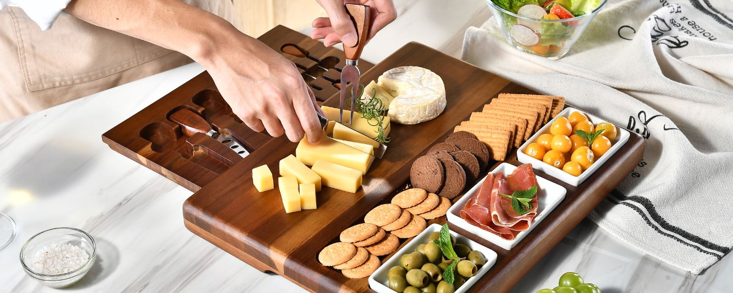 cheese board ideas, cheese board ideas for party, cheese board ideas vegetarian